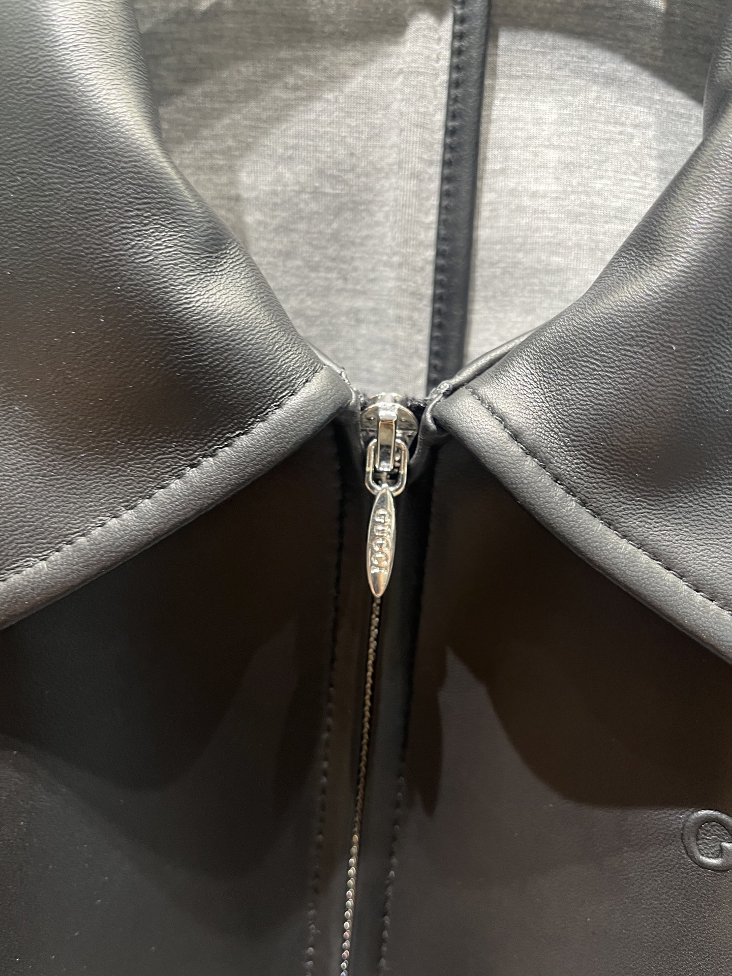 NO:945336,, Gucci sheepskin motorcycle jacket, same as counter method without lining, original slider, Gucci-clothing, gucci, jackets & coats, sheepskin,19860909,古奇羊皮机车夹克,同专柜做法没有里布,原版拉头,古驰-服装,gucci,jackets & coats,sheepskin,,Women's clothing