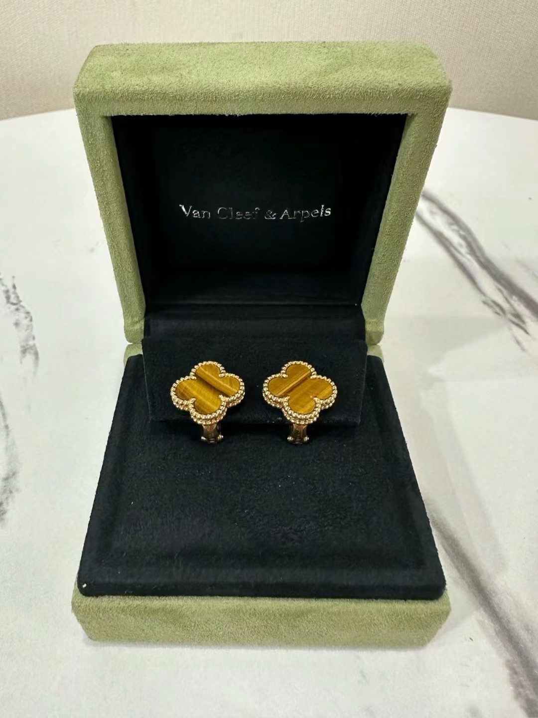 NO:631401,Added tiger eye stone ear racket, 88260, Cardia high-end jewelry19860909新增虎眼石耳拍,88260,,卡迪亚高端饰品,Jewelry