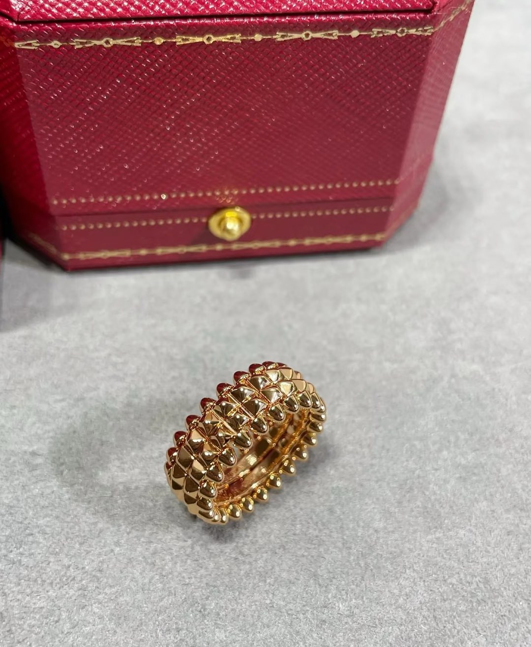 NO:631116,Cartier clash new model,,cartier,Cartier high-end jewelry19860909卡地亚 clash 新款,,cartier,卡迪亚高端饰品,Jewelry