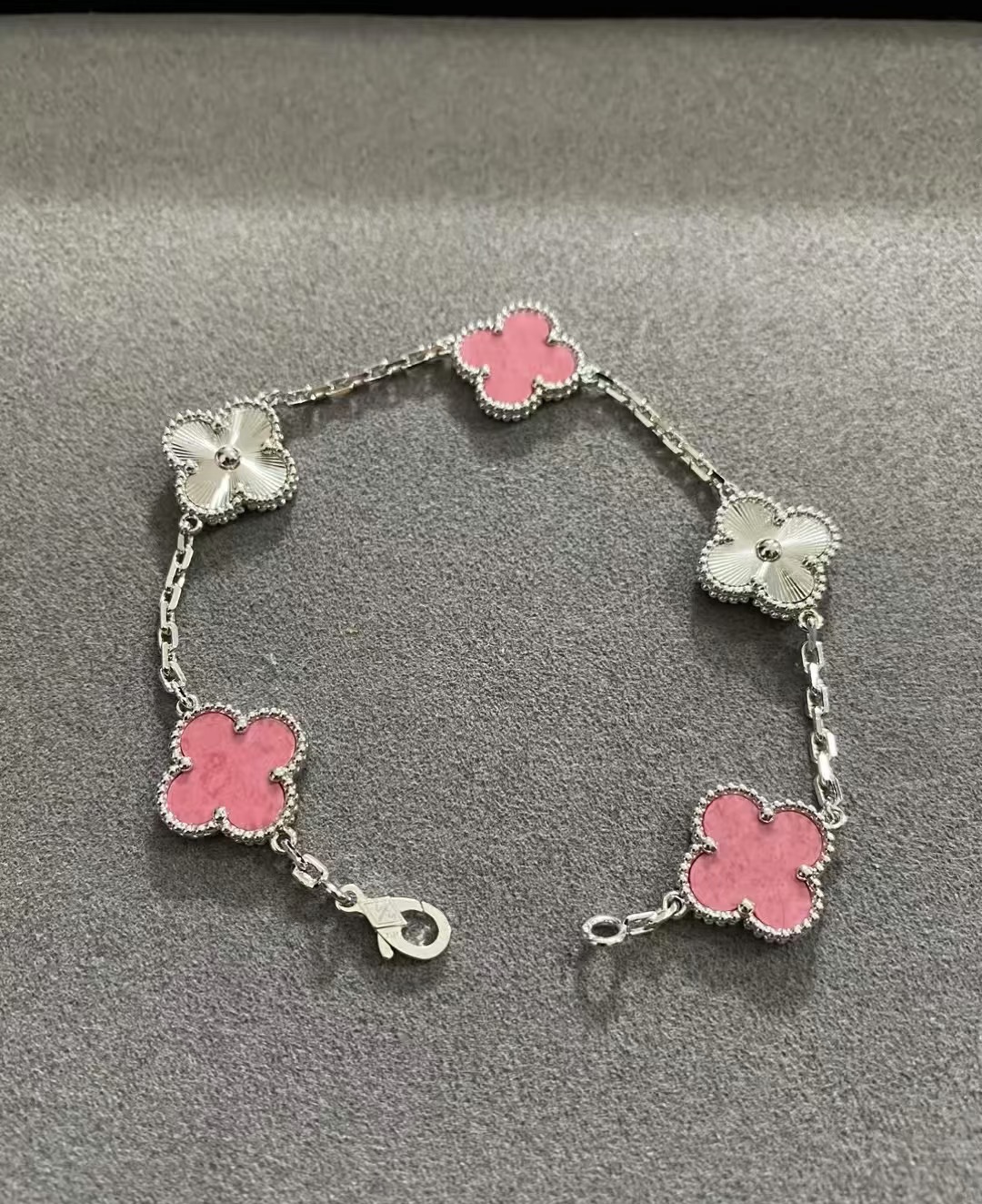 NO:632838,New color pink ceramic laser five-flower bracelet, 88360, bracelet, Cartier high-end jewelry19860909新色 粉陶瓷镭射五花手链,88360,,bracelet,卡迪亚高端饰品,Jewelry
