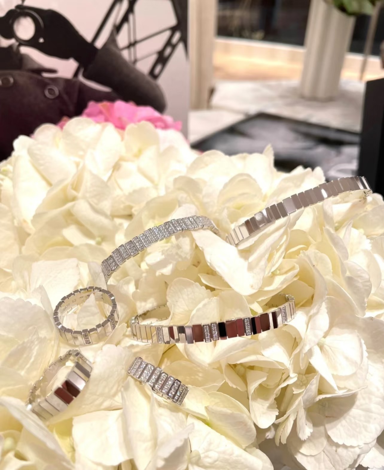 NO:633100,Gem Dior geometric bracelet ring, dior, ring, bracelet, Cartier high-end jewelry19860909Gem Dior 几何手镯 戒指,,dior,ring,bracelet,卡迪亚高端饰品,Jewelry