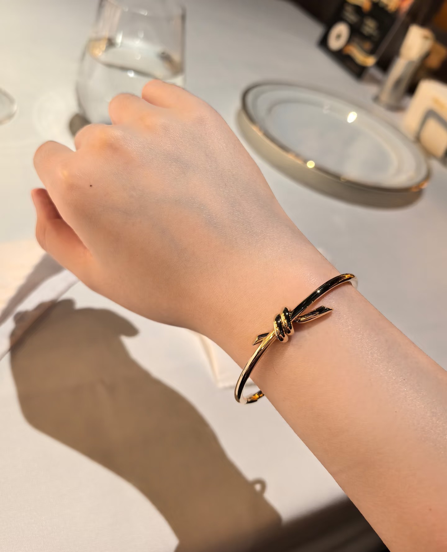 NO:633207,Wearing pictures without diamonds. Please look forward to it with diamonds, Cardia high-end jewelry.19860909无钻佩戴图 有钻敬请期待,,卡迪亚高端饰品,Jewelry