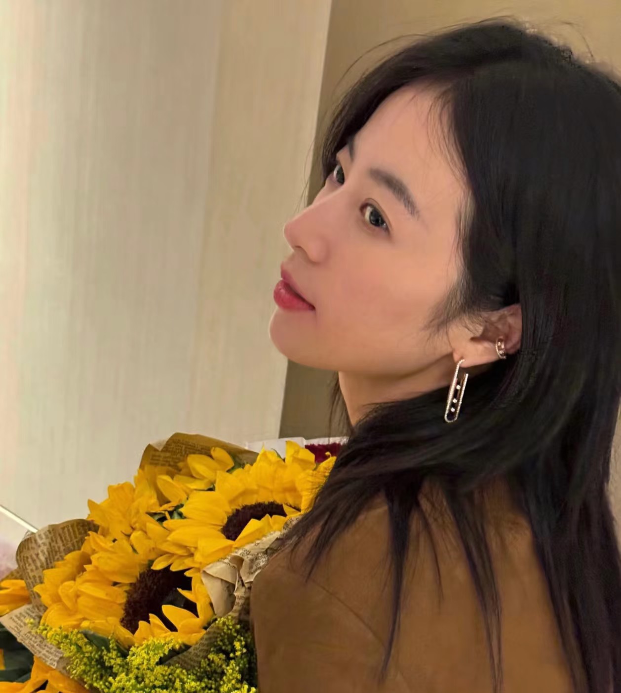 NO:633846,Messika is another day of being planted! The real Messika is really shiny and beautiful, rose gold, white gold, Cartier high-end jewelry19860909Messika 又是被种草的一天! 梅西卡这款实物真的巨闪巨好看 玫瑰金 白金色,,卡迪亚高端饰品,Jewelry