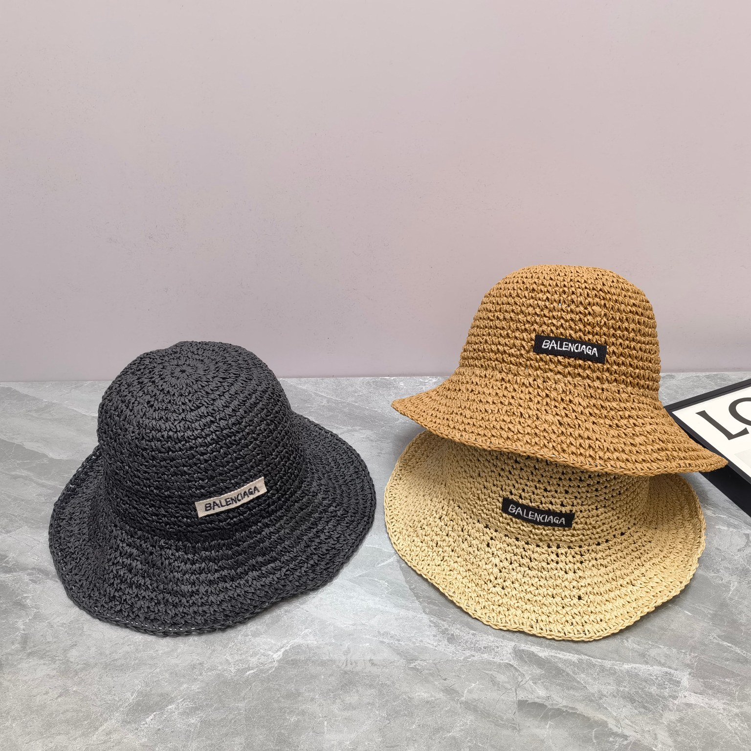 NO:191083,Special offer with dust bag [Balencaga] spring and summer hollow simple fisherman hat, big brand model is super easy to match, buy it now!  ,hats,balenciaga,espadrilles,hats19860909特价配防尘袋【巴黎世家】春夏款镂空简约渔夫帽,大牌款超好搭配,赶紧入手！,帽子,balenciaga,espadrilles,hats,hat