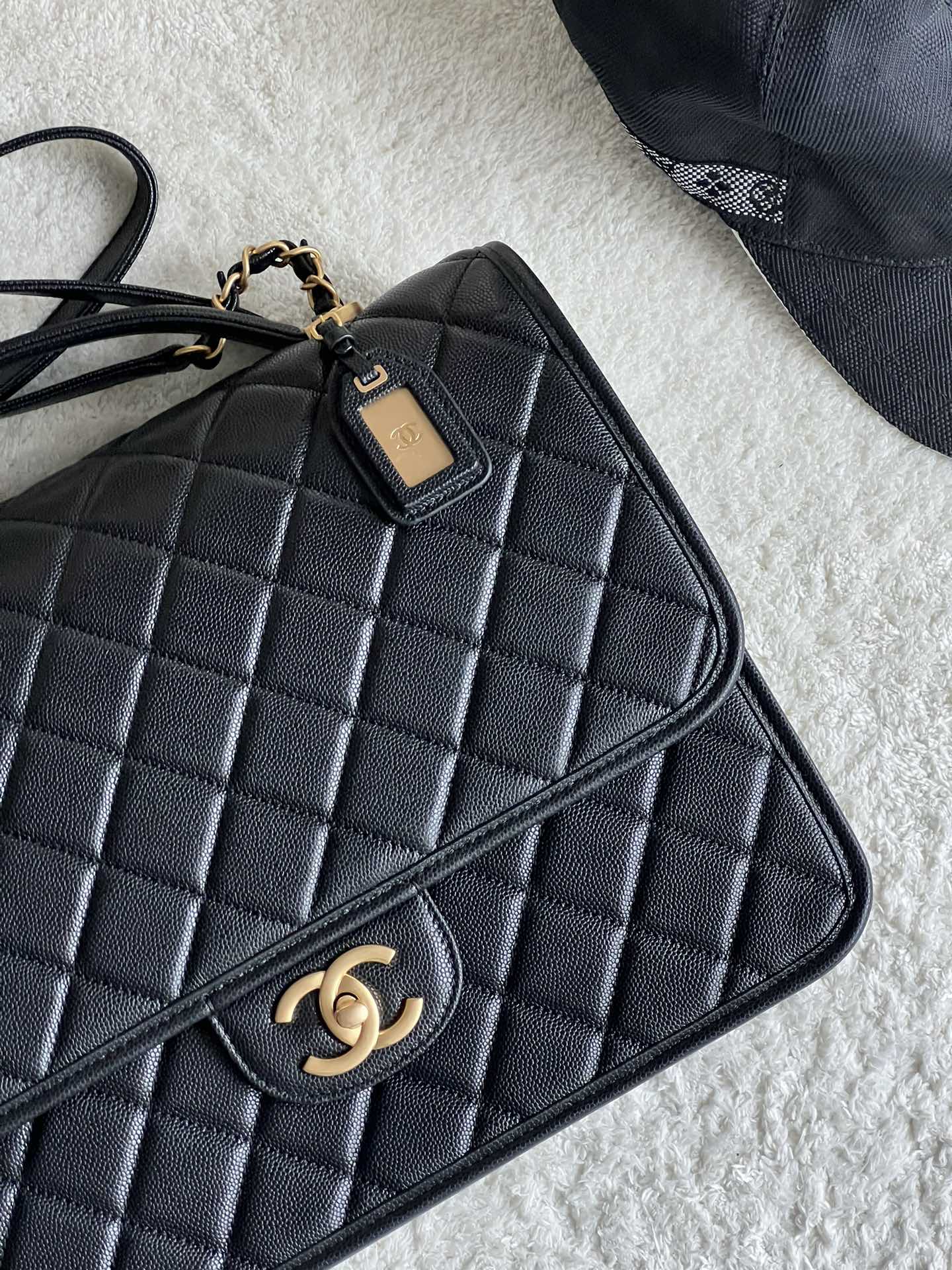 The most popular Chanel 22k as3622 portable backpack