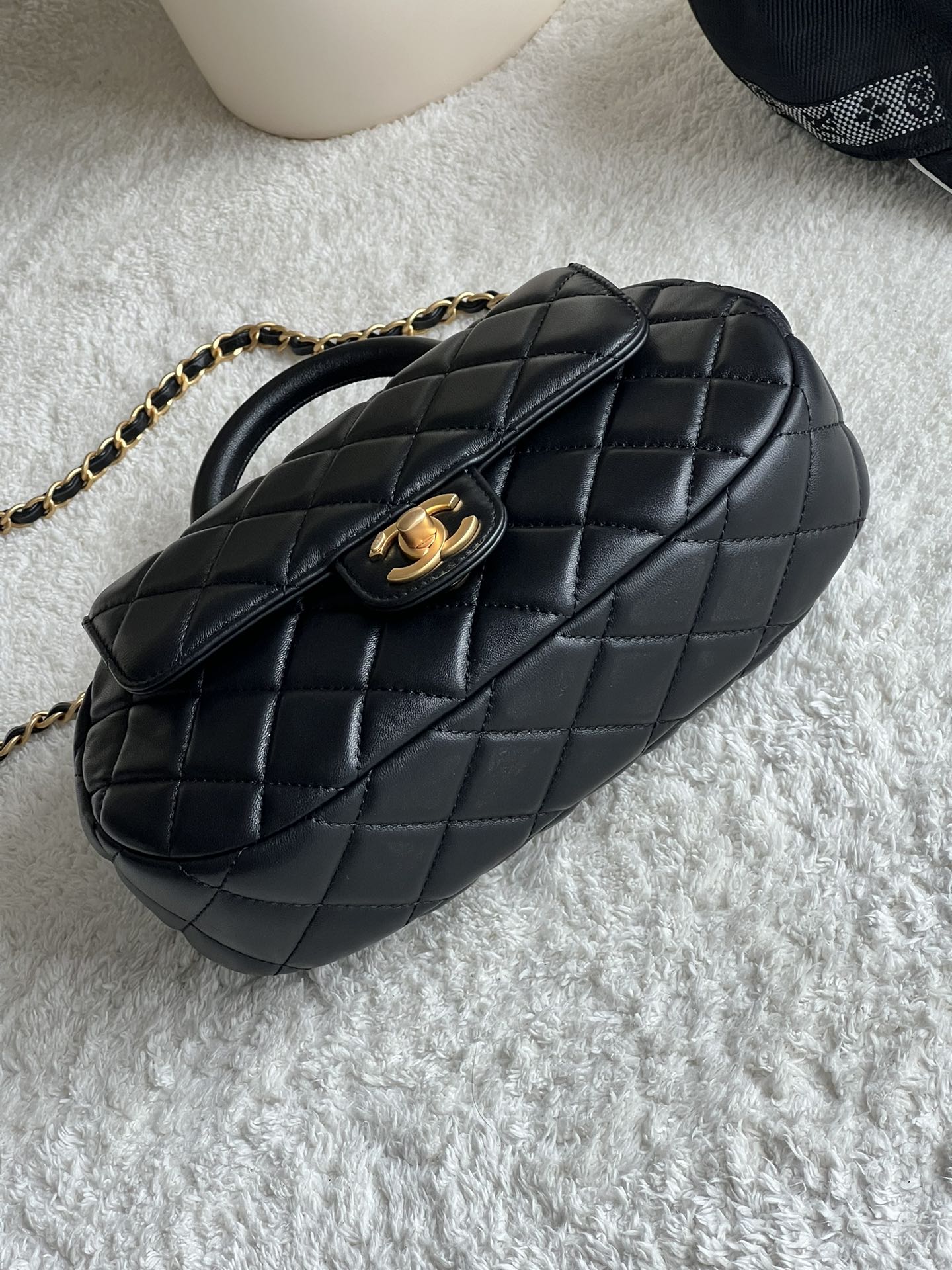 chanel24c coco Flap Handbag Official 4659 Seasonal Spicy Chicken Fried Chickennice coco handleThe classic model is almost the best. Imported shee