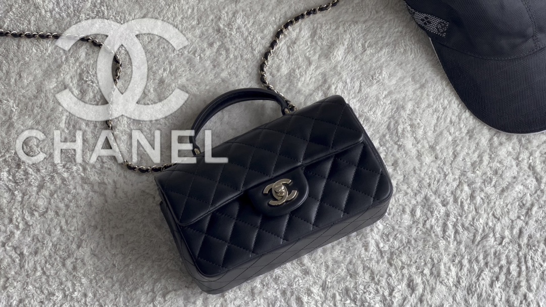 ❒𝐀𝐒𝟮𝟰𝟯𝟭Video de toma real de piel de oveja negra y dorada clara📷