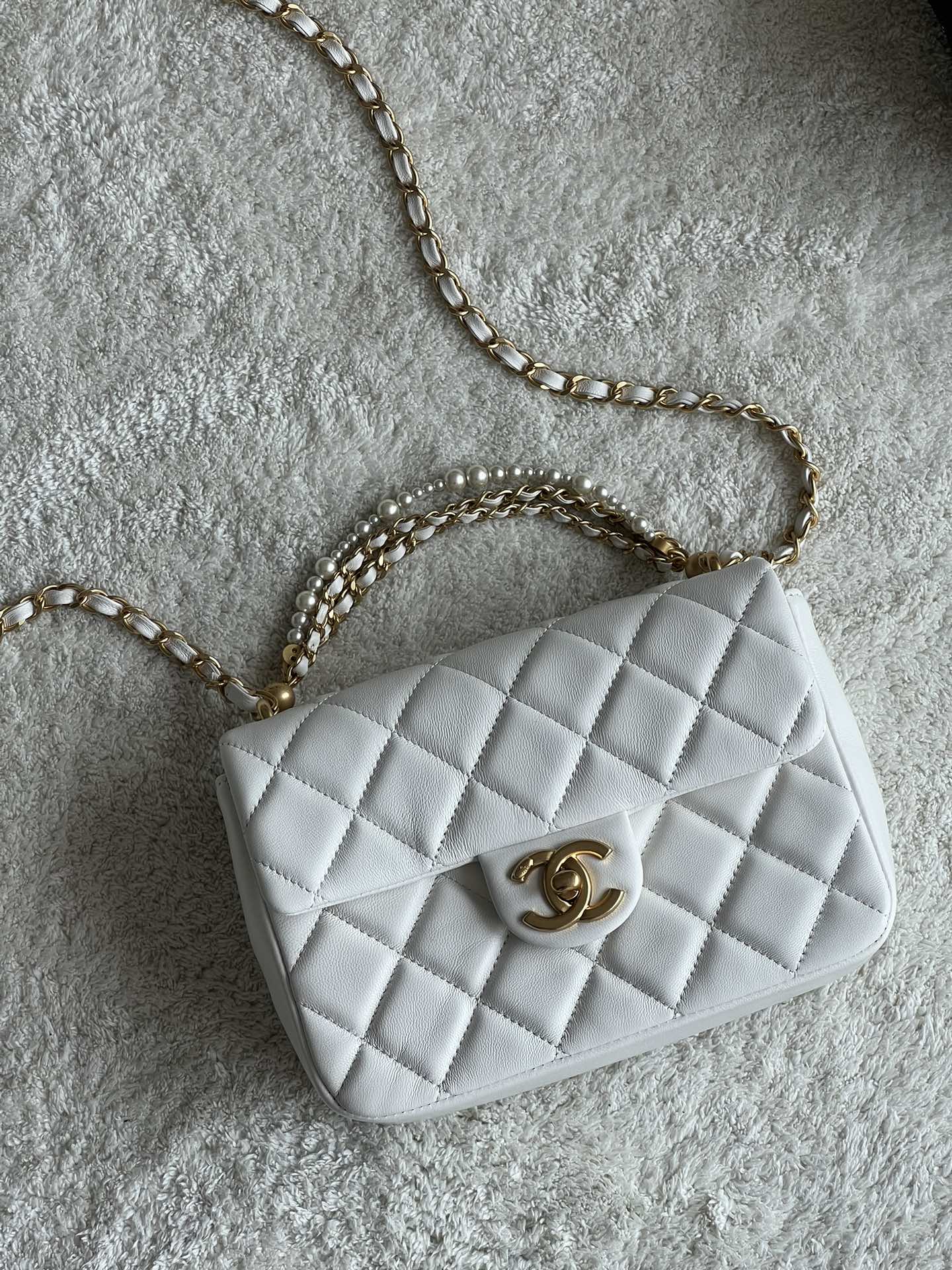 NO:178182,Super-grade original leather, pearl square fat white, leather imported lambskin, hardware, all-steel retro hardware, size.*.*. Model, super-grade large-scale Chanel original leather, chanel, sheepskin19860909特级 原厂皮 口盖珍珠方胖子 白色 皮质进口小羊皮 五金全钢复古五金 尺寸.*.*. 型号,特级大厂货香奈儿原厂皮,chanel,sheepskin,Bag