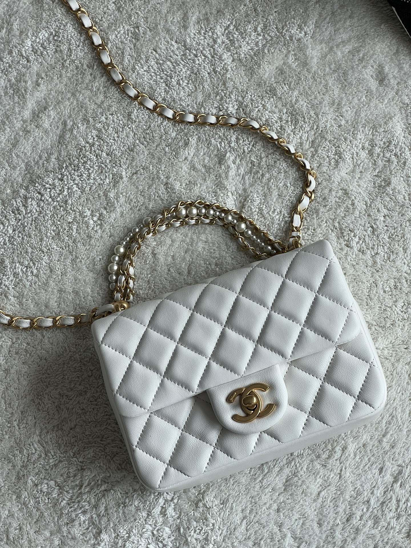 NO:178186,Super-grade original leather, pearl square fat white, leather imported lambskin, hardware, all-steel retro hardware, size** model, special-grade large-scale Chanel original leather, chanel, sheepskin19860909特级 原厂皮 口盖珍珠方胖子 白色 皮质进口小羊皮 五金全钢复古五金 尺寸** 型号,特级大厂货香奈儿原厂皮,chanel,sheepskin,Bag