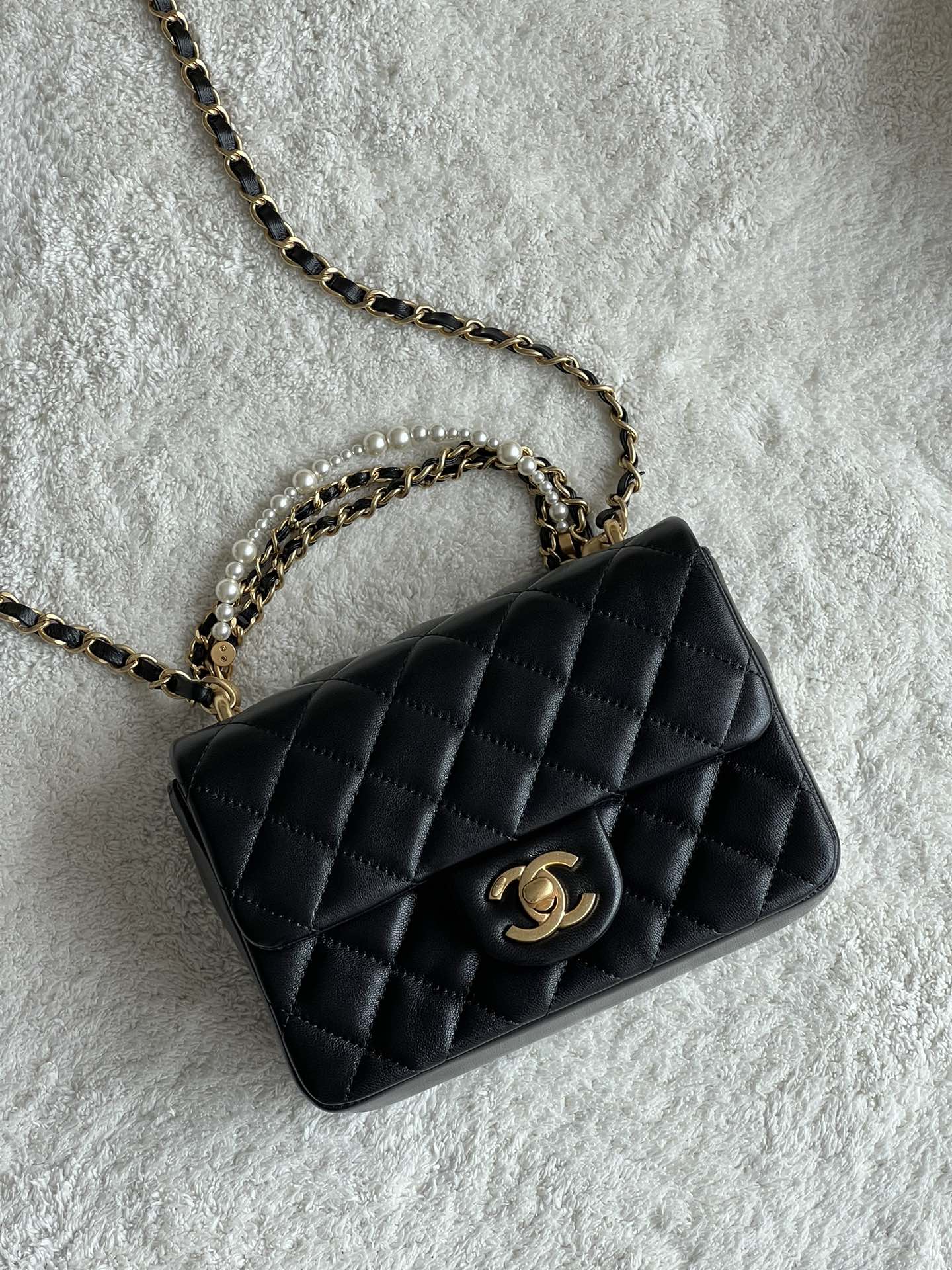 NO:178191,Super-grade original leather, pearl square fat black leather imported lambskin hardware all-steel retro hardware size** model, super-grade large-scale Chanel original leather, chanel, sheepskin19860909特级 原厂皮 口盖珍珠方胖子 黑色 皮质进口小羊皮 五金全钢复古五金 尺寸** 型号,特级大厂货香奈儿原厂皮,chanel,sheepskin,Bag