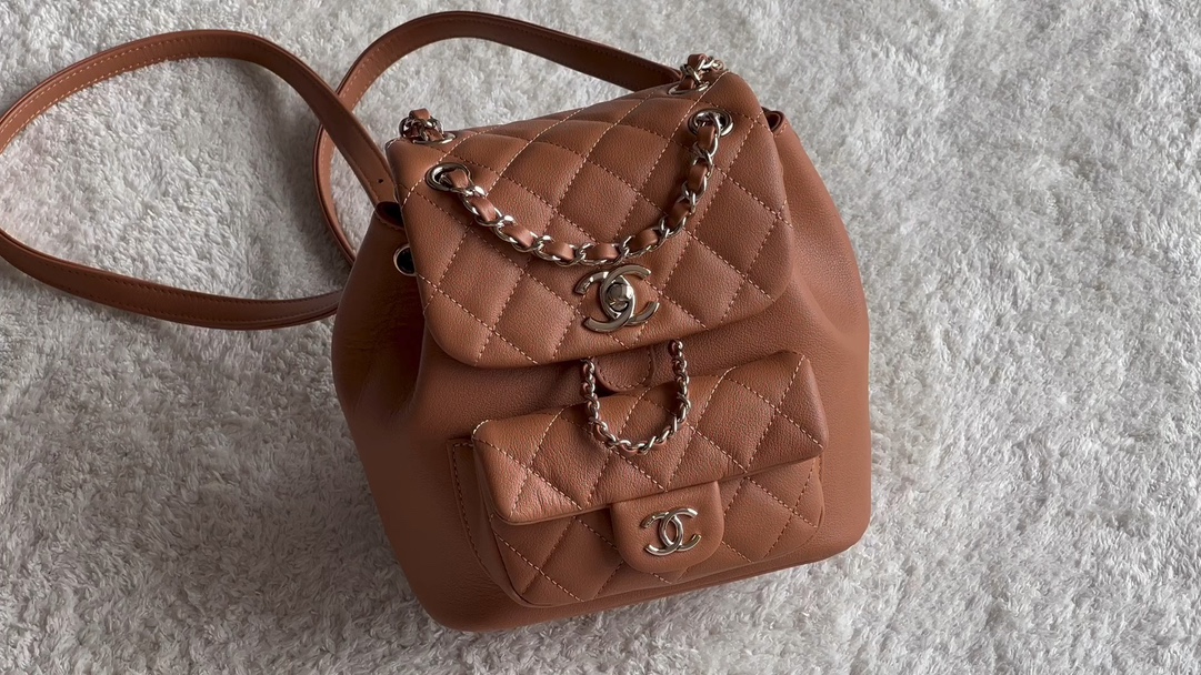 ✨𝘿𝙪𝙢𝙖 bolso de espalda pequeño de piel de ternera caramelo