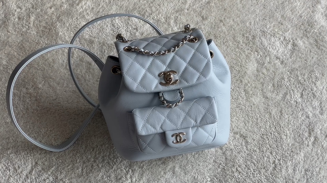 ✨𝘿𝙪𝙢𝙖 bolso de espalda pequeño de piel de ternera azul neblina
