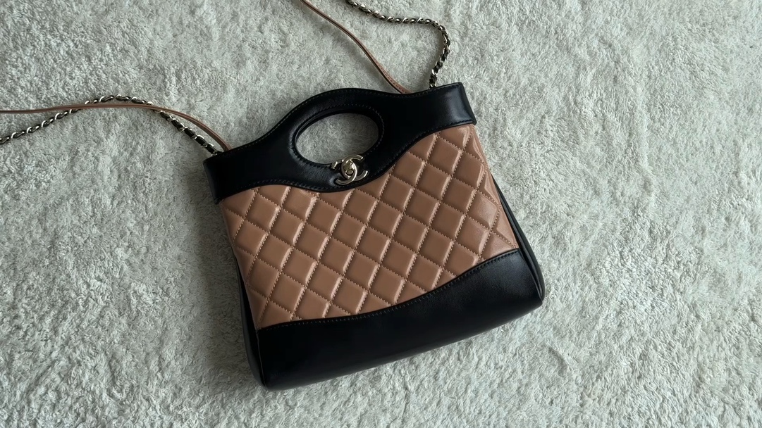 ✨ 𝟮𝟰𝗦 𝟯𝟭𝗯𝗮𝗴 𝗺𝗶𝗻𝗶 negro con albaricoque