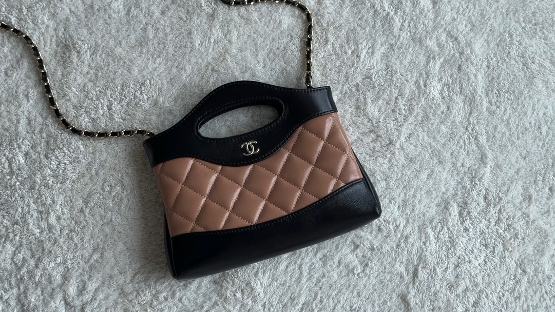 ✨ 𝟮𝟰𝗦 𝟯𝟭𝗯𝗮𝗴 𝗻𝗮𝗻𝗼 negro con beige