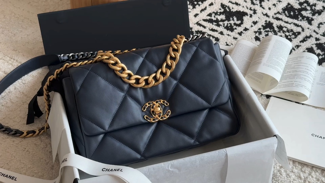 ❒ 𝟭𝟵𝗕𝗮𝗴 中号 azul profundo