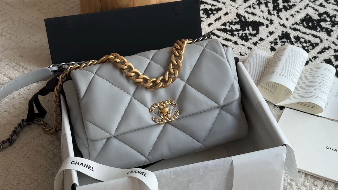 ❒ 𝟭𝟵𝗕𝗮𝗴 中号 gris