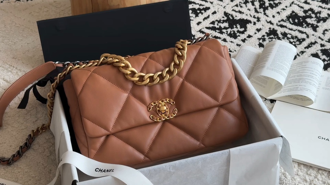 ❒ 𝟭𝟵𝗕𝗮𝗴 中号 caramelo