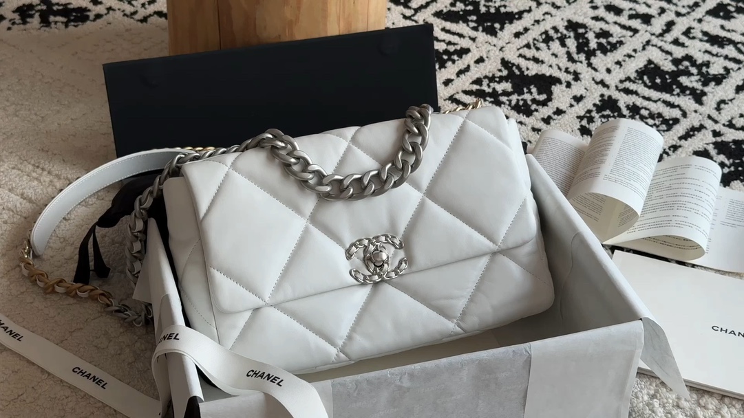 ❒ 𝟭𝟹𝗕𝗔𝗚 mediano blanco puro/plateado
