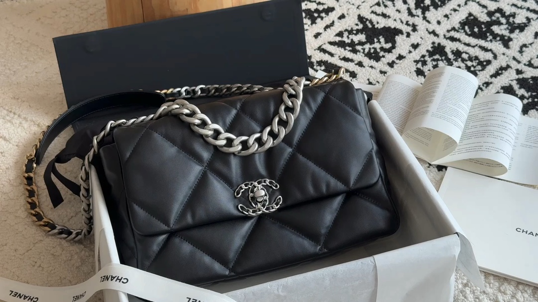 ❒ 𝟭𝟹𝗕𝗔𝗚 mediano negro/plateado