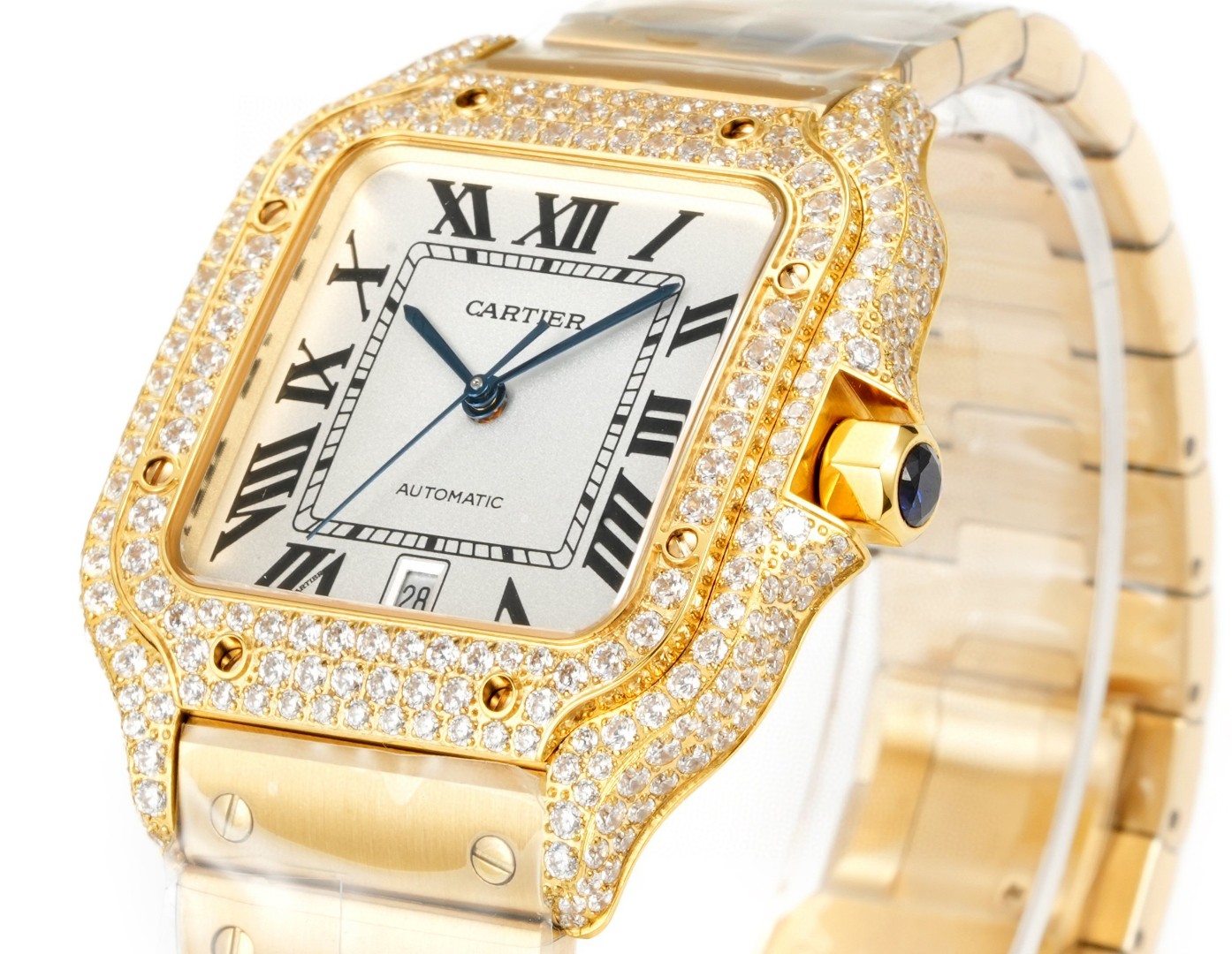 NO:158027,THB's new Cartier Sandos Steel belt full diamond model [Original mold opening latest Cartier Sandos 1 [Case] ​​Genuine mold opening, equipped with the best imported 316L material case!  The movement uses an exclusive imported ultra-thin movement, stable and zero renovation 2 [Dial] The dial with the mold opening of the genuine dial!  3 [Ship Needle] The Swiss craft fired blue needle is the closest to the authentic baked blue needle!  4【Glass】Swiss whitening film/anti-strings/anti-hand patterns!  AF process processing, leaving no trace!  5 [Watch strap] is equipped with an ergonomic SmartLink disassembly system, a pair of fluoroelastic strap that can be perfectly interchangeable with the original and has a high-end feel. The strap can be universal for three straps, steel strap, belt, tape 6 [Size] Men's 39.8 mm x 47.5 mm, the closest to the original version. 7 [Crown] Multi-section spinel sapphire with 1:1 mold opening, truly interchangeable with the original accessories. Equipped with card. The 