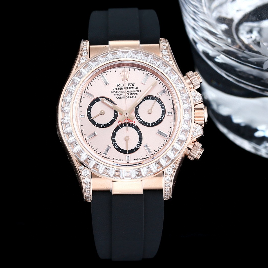 NO:725871,The FH V2 version has a full weight of 165 grams. The cost-effective Daytona 1 uses 904L fine steel casing for internal weights. It refuses to thicken the bottom cover and not use a full tungsten steel case!  FH promises that the skin will not peel off, the color will not fade, and it can be repackaged with gold!  The only one on the market!  The weight of the v2 version is g, which is infinitely close to the original. The diameter of the watch matches the original gold size of 40MM, and the thickness is 12.1MM!  The bottom of the case is embossed with four original precious metal stamps!  2 Regardless of the cost, match the substitute dial, hands, and high-transparent sapphire glass mirror!  The ceramic ring scale is coated with platinum filler, which will not turn black or blurry!  The dial and hands are made of luminous filling powder imported from Switzerland, matching the ice sapphire blue luminous color, which is long-lasting and bright!  Paired with a rubber strap containing memory steel, an integrated buckle made of 904L stainless steel, and an original push-pull pulley technology synchronized internally!  There are two options for the 3V2 high-end version. 1. The old Daytona is equipped with an integrated movement. 2. The new Daytona is equipped with an integrated movement 4131. The power reserve of the movement is 72 hours + FH factory focuses on high quality - conscience price - to satisfy you who pursue perfection!  Welcome to taste~,,gold19860909FH V2版本克全重 FH V2 165克性价比配重迪通拿 1采用904L精钢包壳内部配重,拒绝底盖加厚加重、非全钨钢材质表壳！FH承诺不掉皮不掉色可重复包金！市面独一家！v2版本重量g,无限接近原装.表径对版原装黄金尺寸40MM,厚度12.1MM！表壳底部均压印对版原装四个贵金属印记！ 2不计成本搭配代用表盘、指针、高透蓝宝石玻璃镜面！陶瓷圈口刻度采用白金填充物涂层,不发黑不模糊！表盘、指针均采用瑞士进口夜光填充粉,对版冰宝蓝夜光颜色,持久光亮！搭配内含记忆钢片橡胶表带,904L精钢打造一体表扣,内部同步原装推拉滑轮技术！ 3V2高配版本有两个选择 1老款迪通拿搭载一体机芯. 2新款迪通拿则搭载4131一体机芯.机芯动力储备72小时+ FH factory主打高品质--良心价--满足追求完美的你！欢迎品鉴～,,gold,Watch