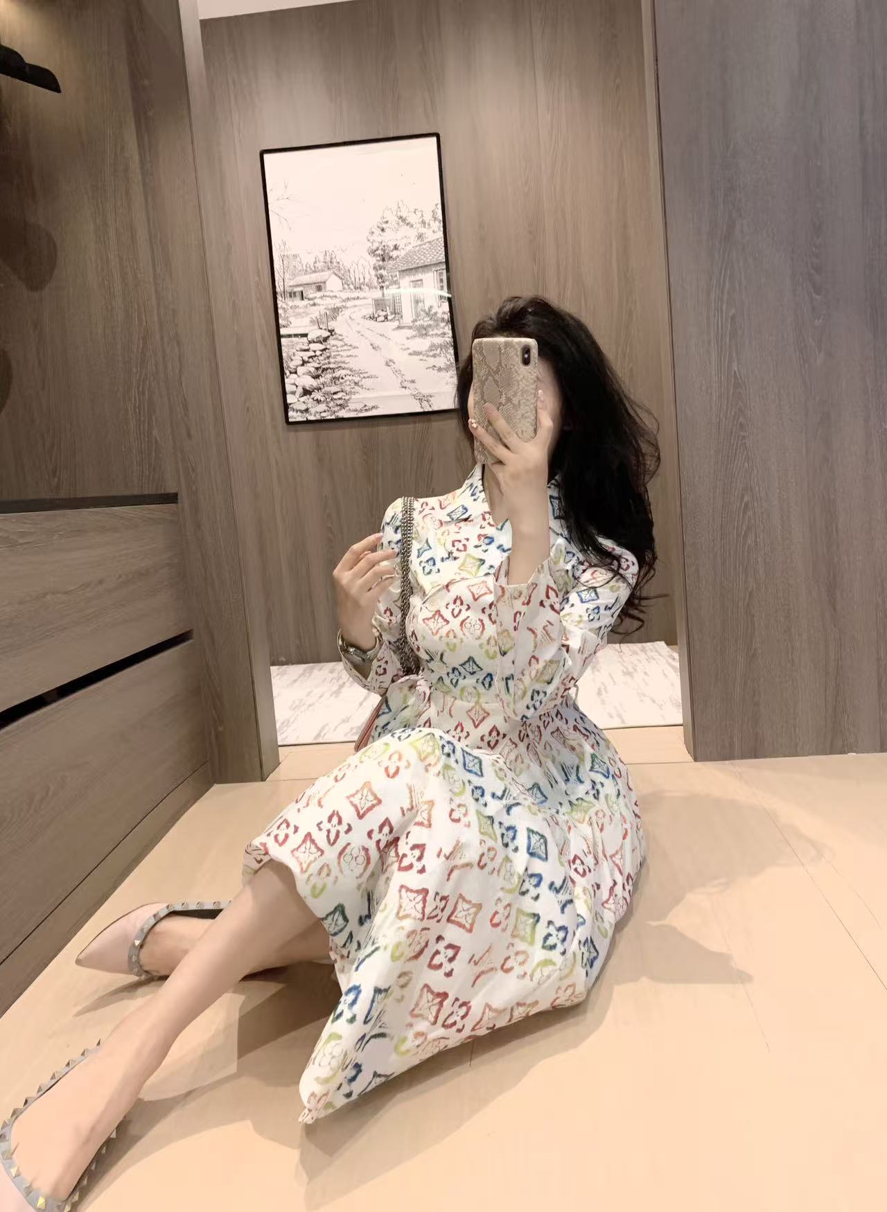 NO:468104,Model number D25082175 LOUIS*Dujia LV new style gradient rainbow letters presbyterian logo printed double-breasted lapel pressed skirt long-sleeved dress!  (M size shoulder width 38, bust 88, waist 76, sleeve length 61, skirt length 113) hair, louis vuitton, louis vuitton, louis vuitton, louis vuitton, skirts, alexander wang19860909款号D25082175 LOUIS*驴家LV新款 渐变彩虹字母老花logo印花双排扣翻领压褶裙摆长袖连衣裙！（M码肩宽38,胸围88,腰围76,袖长61,裙长113）发,,louis vuitton,louis vuitton,louis vuitton,louis vuitton,skirts,alexander wang,Women's clothing