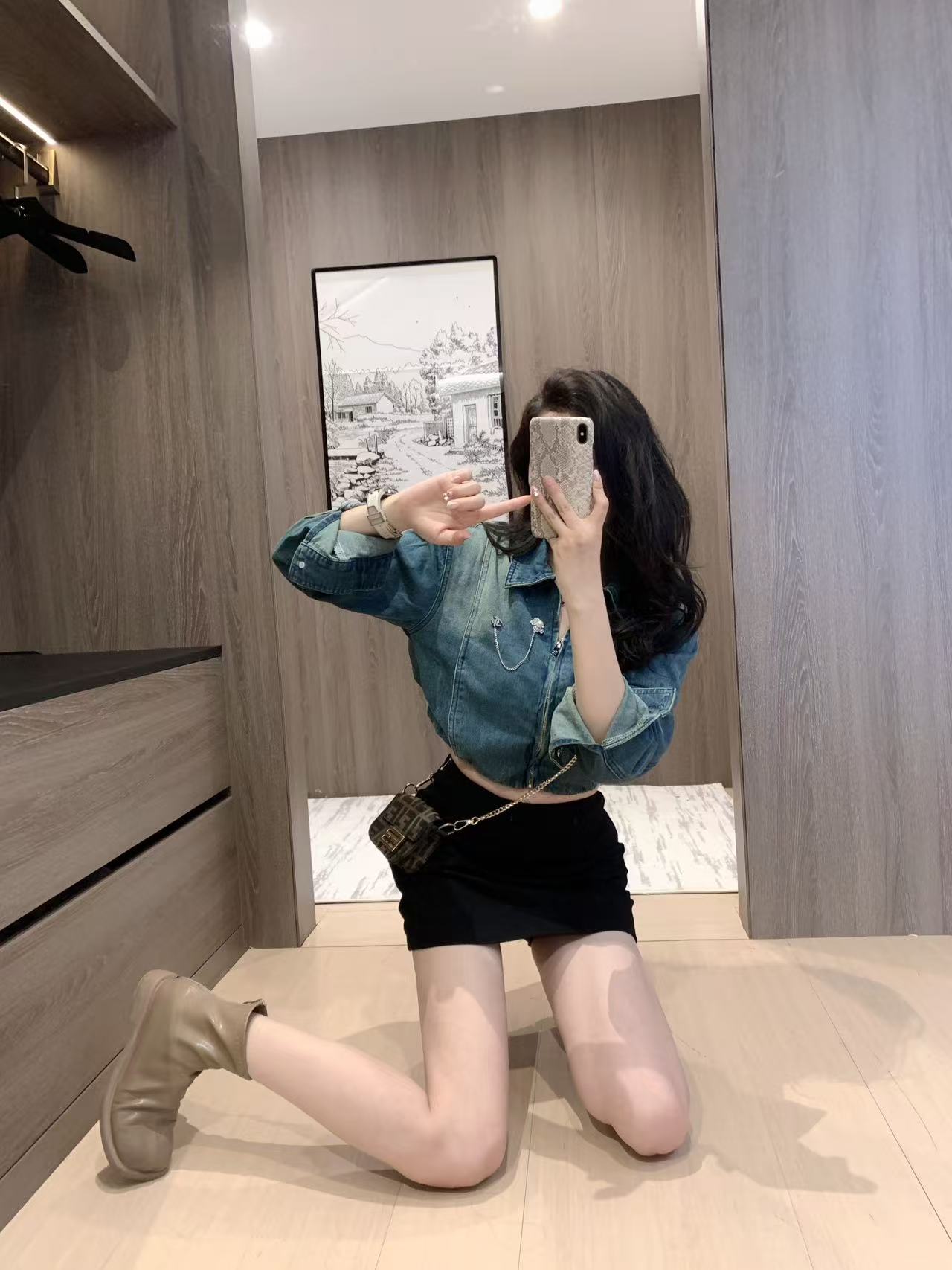 Chanel 25SS Cropped Denim Jacket - Vintage Wash, Designer Hardware 3 i1755617847317 3335 0 3
