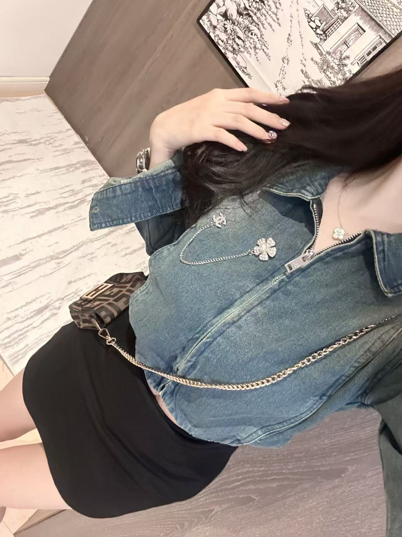 Chanel 25SS Cropped Denim Jacket - Vintage Wash, Designer Hardware 9 i1755617848631 3682 0 9