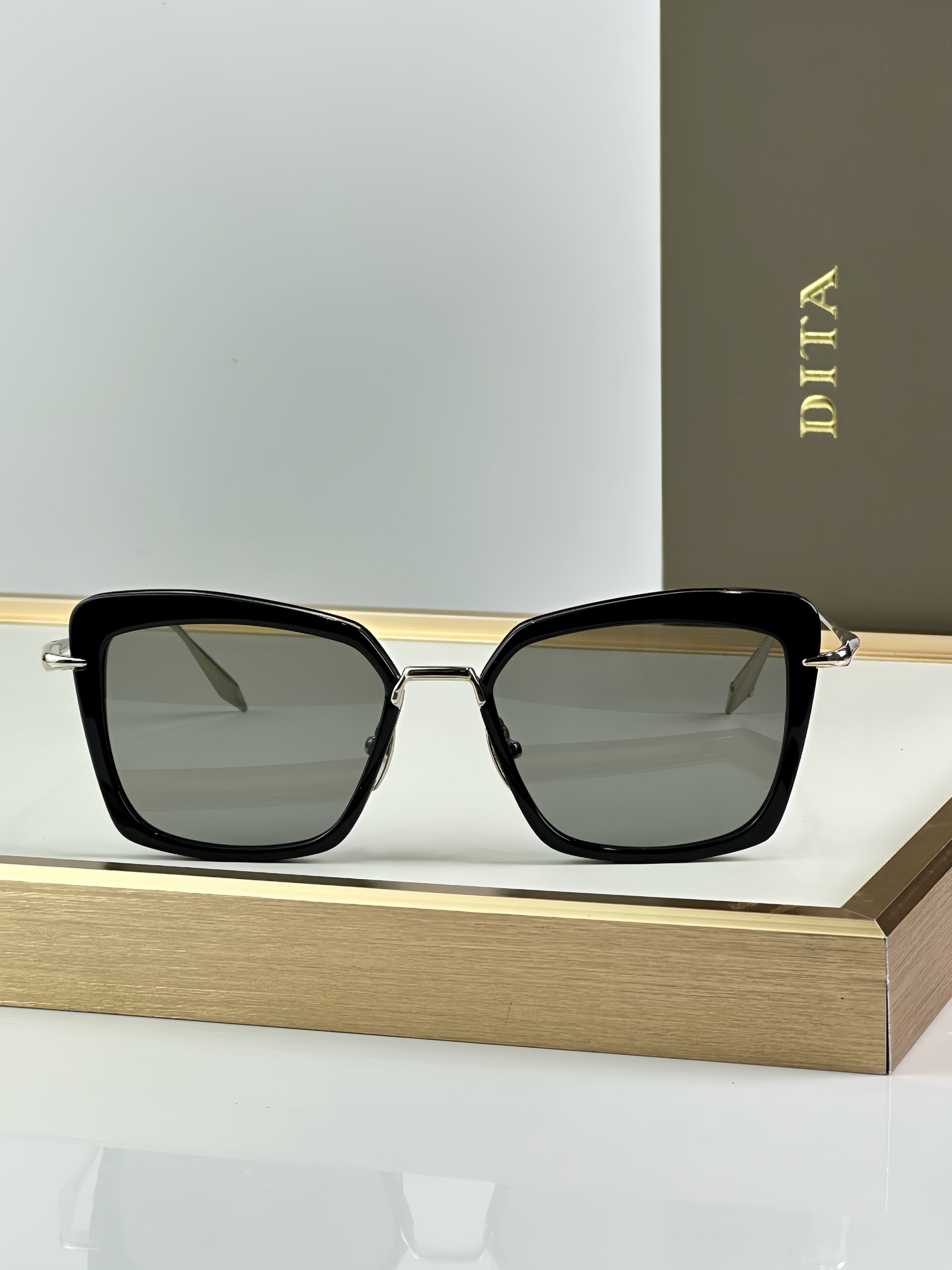Dita PERPLEXER DTS 405 White Gold Sunglasses, 54mm Lens, Premium Eyewear 4 i1751076031610 4643 0 2