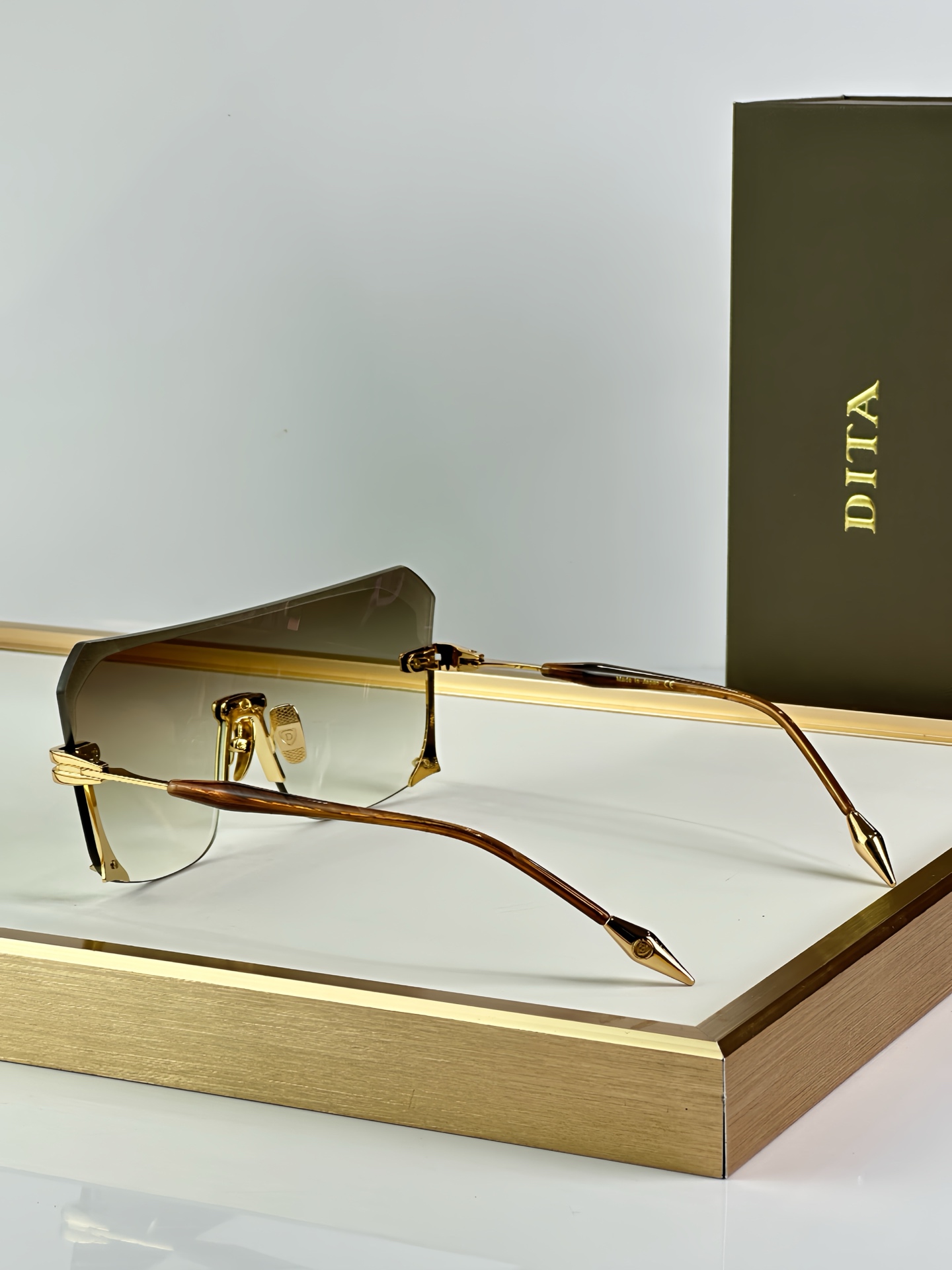 Dita Laniti DTS 153 Sunglasses - Futuristic Design, Red Gradient Lenses 7 i1751076542582 7783 0 5