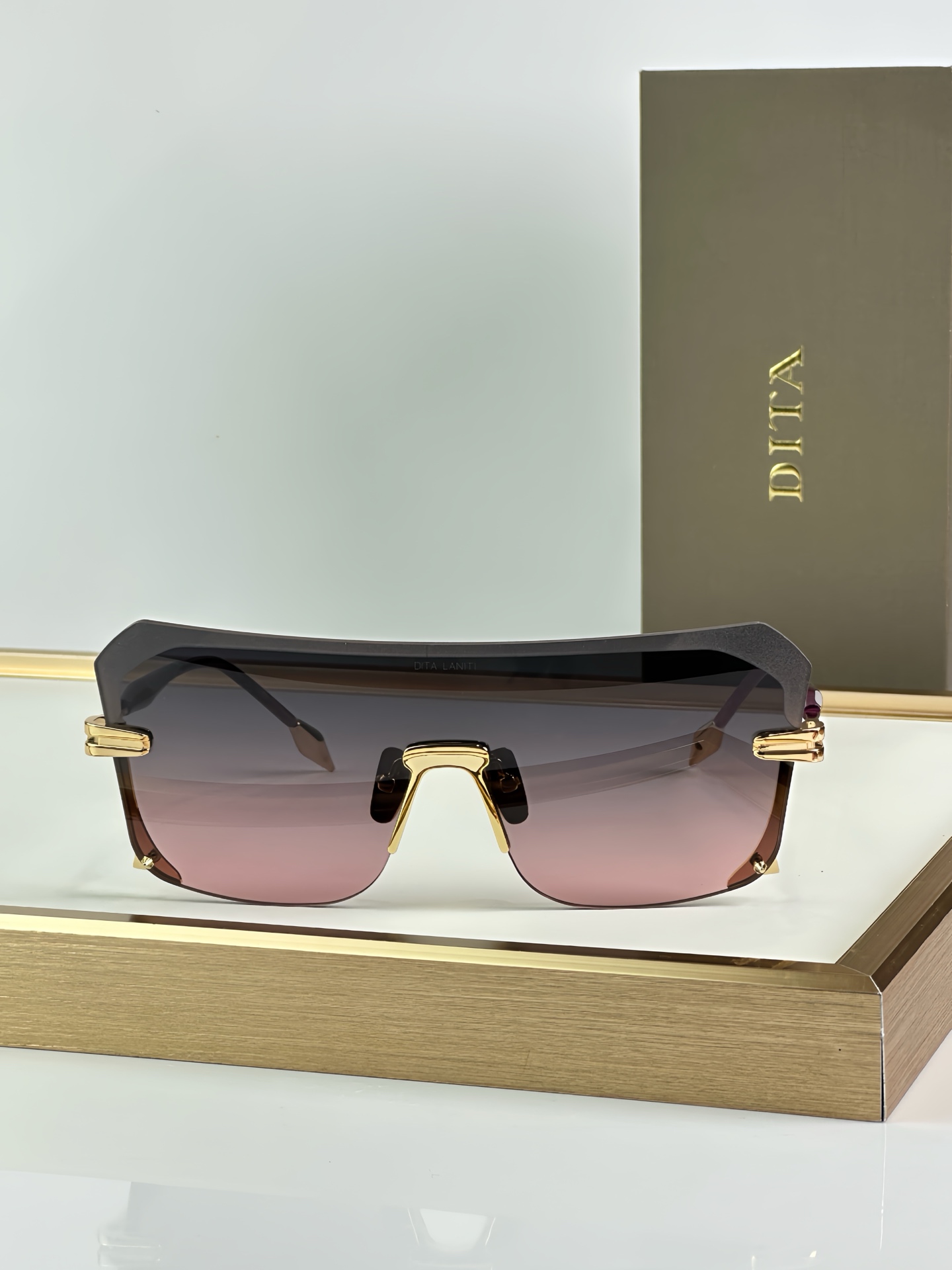 Dita Laniti DTS 153 Sunglasses - Futuristic Design, Red Gradient Lenses 6 i1751076543332 9278 0 4