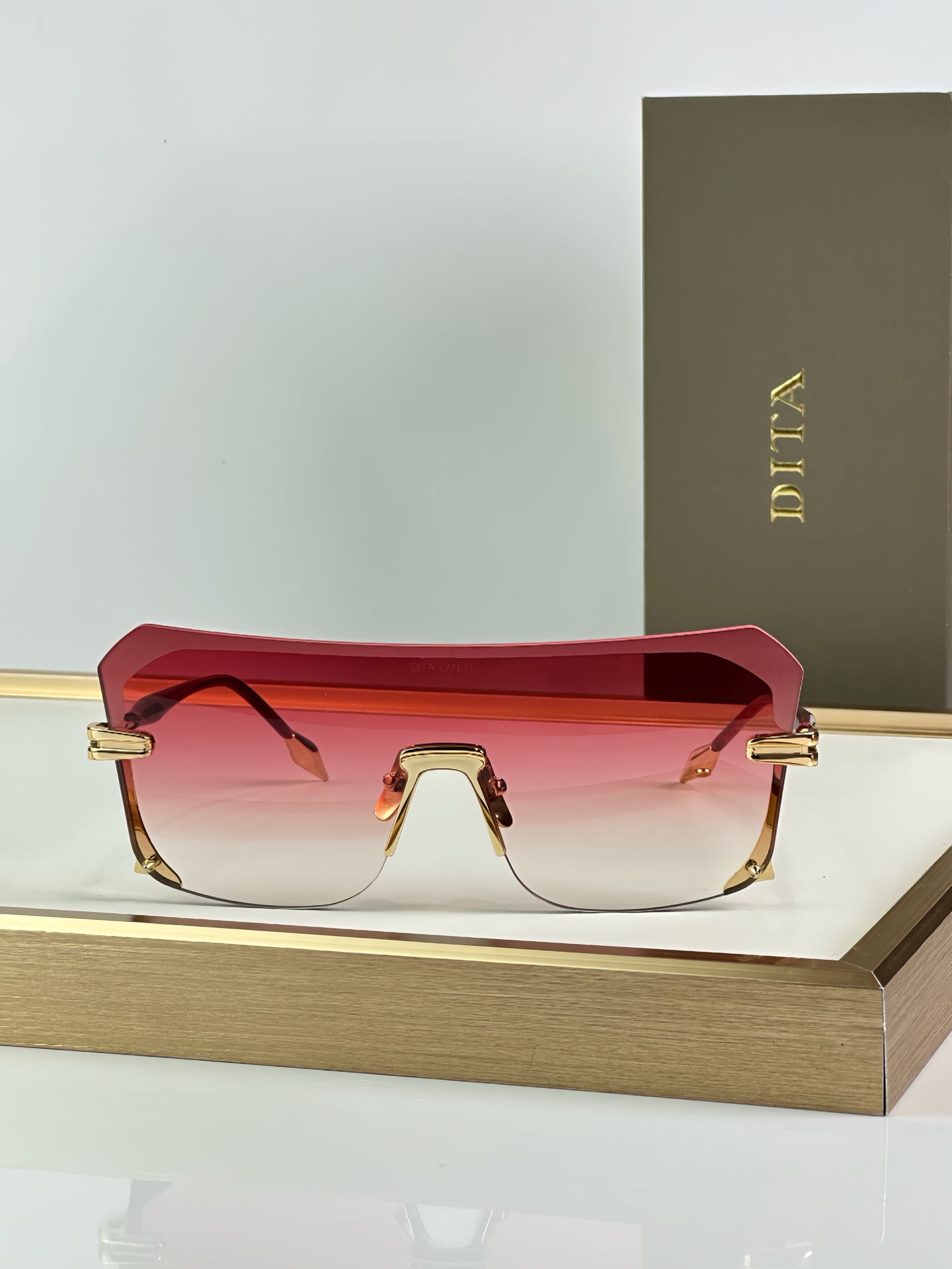 Dita Laniti DTS 153 Sunglasses - Futuristic Design, Red Gradient Lenses 2 i1751076543355 1505 0 0