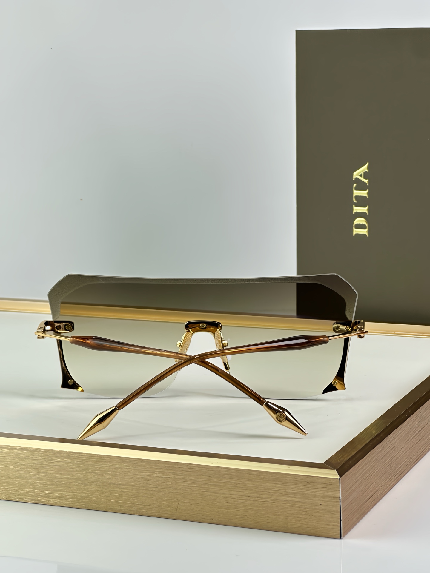 Dita Laniti DTS 153 Sunglasses - Futuristic Design, Red Gradient Lenses 8 i1751076543371 3799 0 6