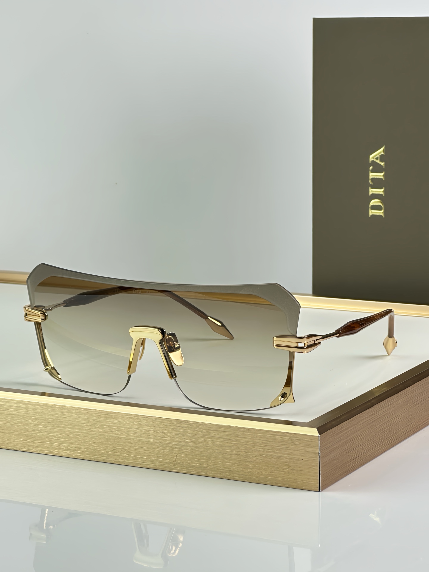 Dita Laniti DTS 153 Sunglasses, Futuristic Design, Gradient Lenses 6 i1751076613839 1730 0 5