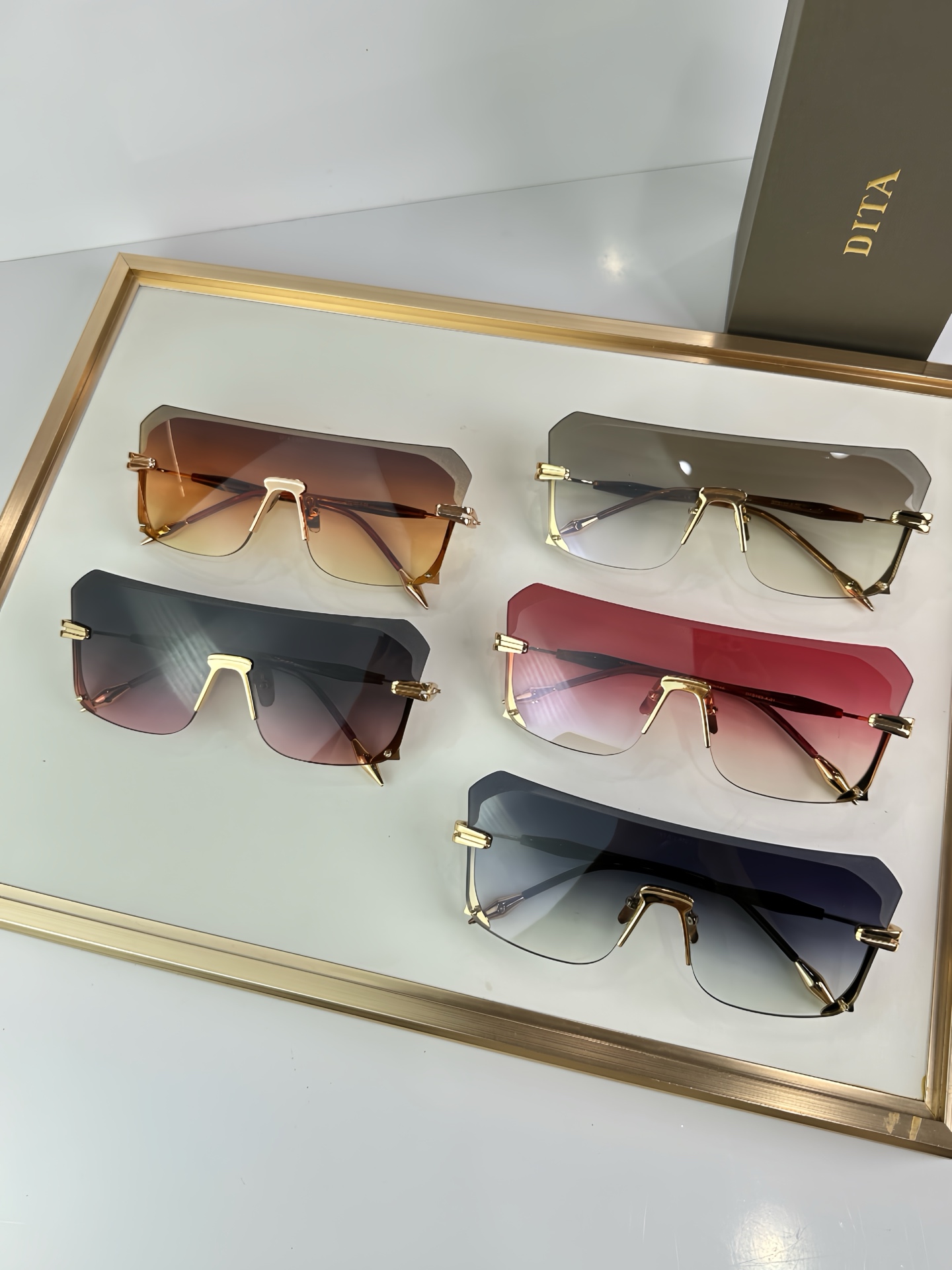 Dita Laniti DTS 153 Sunglasses, Futuristic Design, Gradient Lenses 10 i1751076613925 4185 0 9