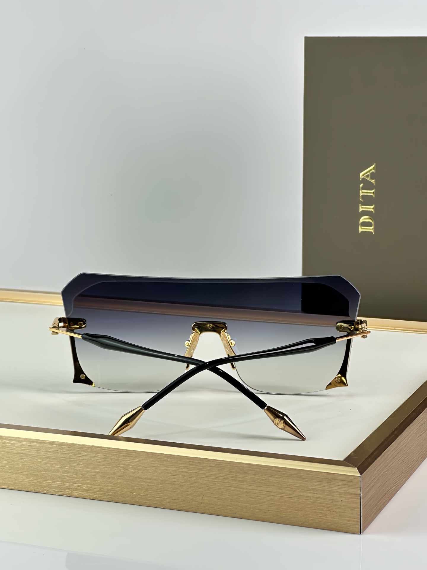 Dita Laniti DTS 153 Sunglasses, Futuristic Design, Gradient Lenses 9 i1751076628118 6900 0 8