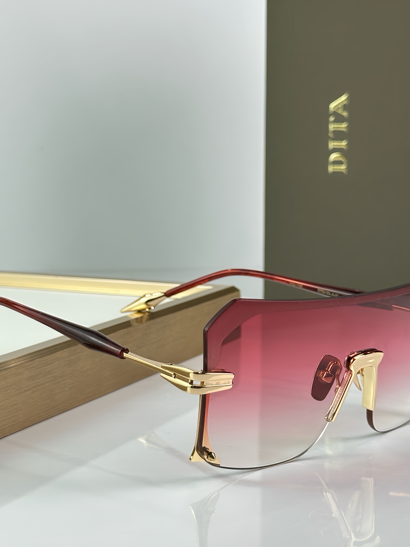 Dita Laniti DTS 153 Sunglasses - Futuristic Red Gradient Lens 8 i1751076765506 4049 0 5