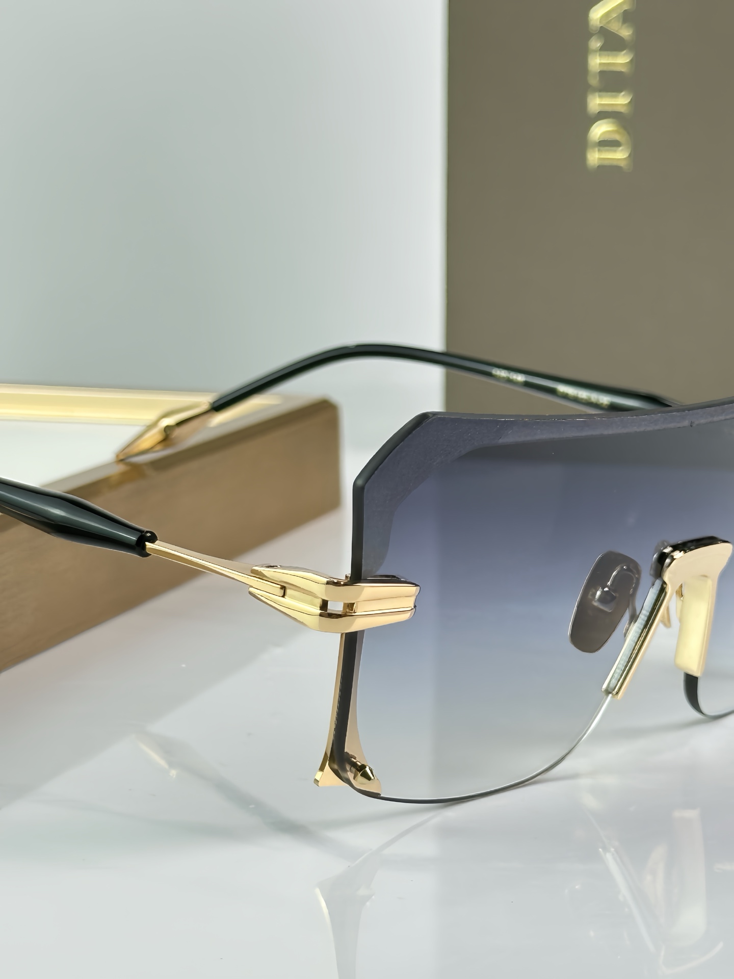 Dita LANITI DTS 153 Sunglasses - Futuristic Red Gradient Lens 8 i1751076831632 3083 0 7