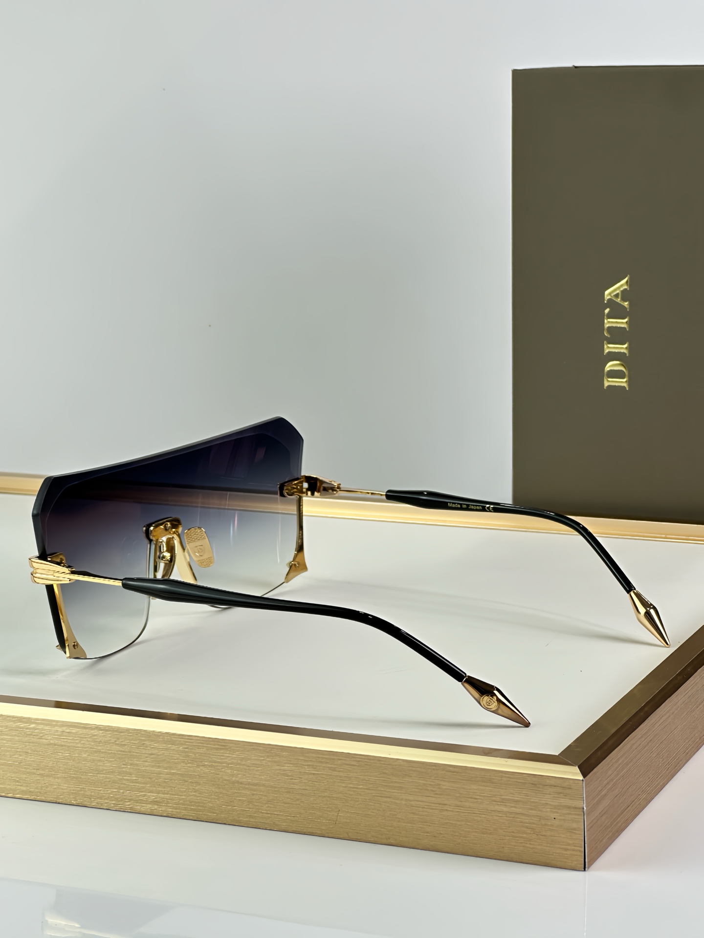 Dita LANITI DTS 153 Sunglasses - Futuristic Red Gradient Lens 3 i1751076831634 9173 0 2