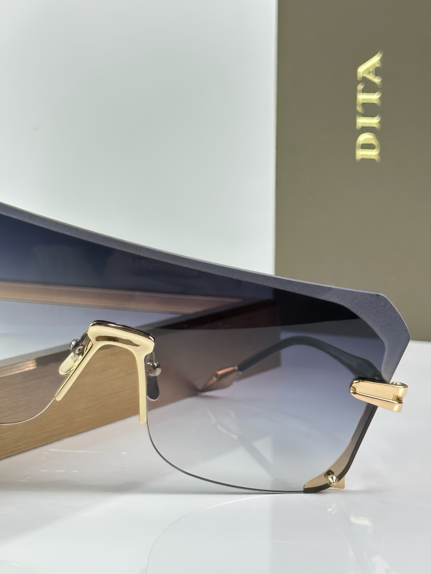 Dita LANITI DTS 153 Sunglasses - Futuristic Red Gradient Lens 7 i1751076832230 7170 0 6