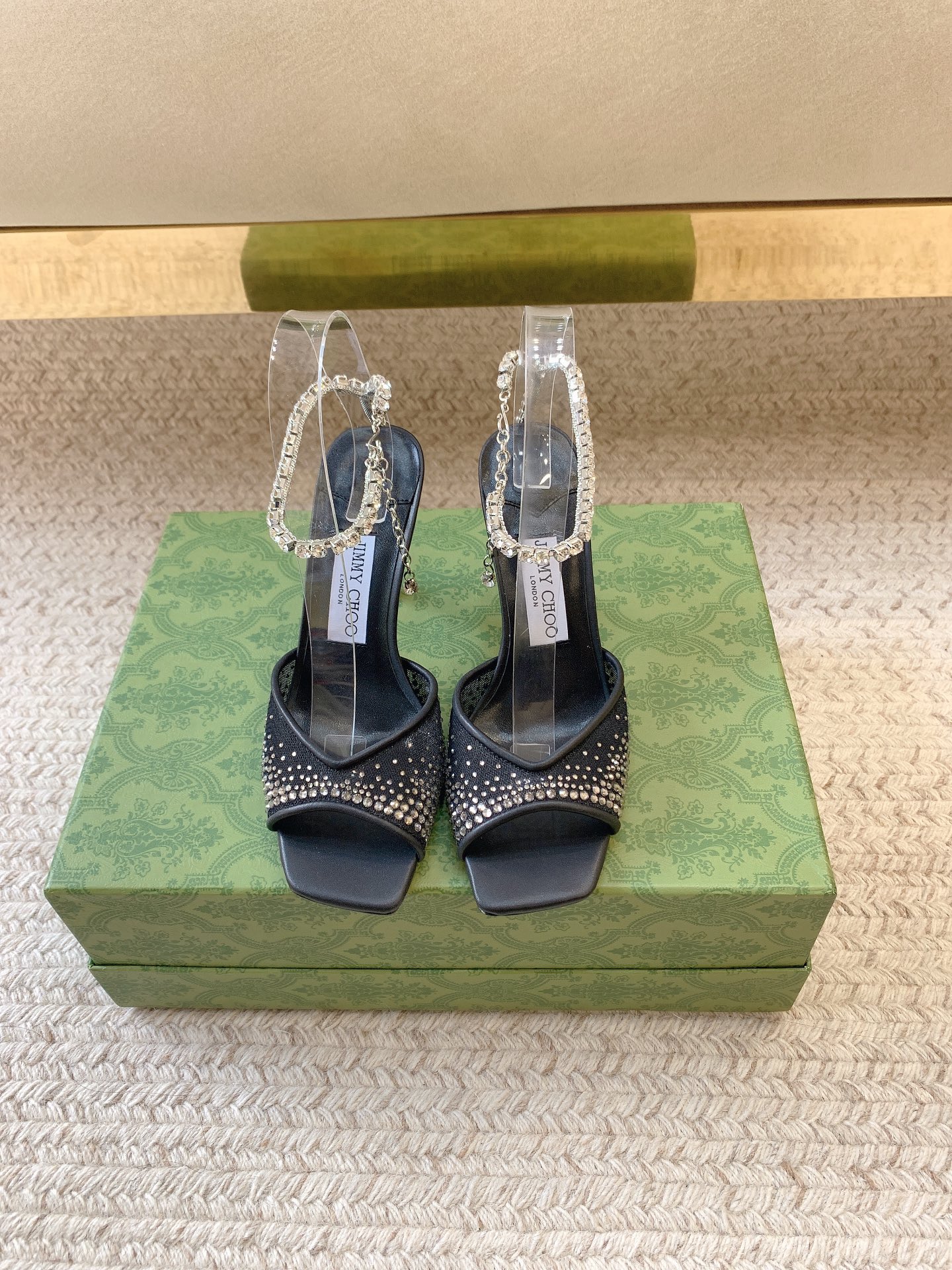 NO:751132,JIMMY CHO*SS24 new mesh sandals, original last, top quality materials, imported custom mesh uppers, imported sheepskin feet, genuine leather outsole, heel height 8.5cm, size 35-39 (34, 40, 41 customized, non-refundable), high heels, jimmy choo, sandals, high heels, sheepskin, Leather soles19860909JIMMY CHO*SS24新款网纱钻凉鞋 原版套楦 顶级品质 材质 鞋面进口定制网纱烫钻 垫脚进口羊皮 大底真皮大底 跟高8.5cm 码数35-39（34、40、41定做不退不换）,高跟鞋,jimmy choo,sandals,high heels,sheepskin,Leather soles,Women's Shoes