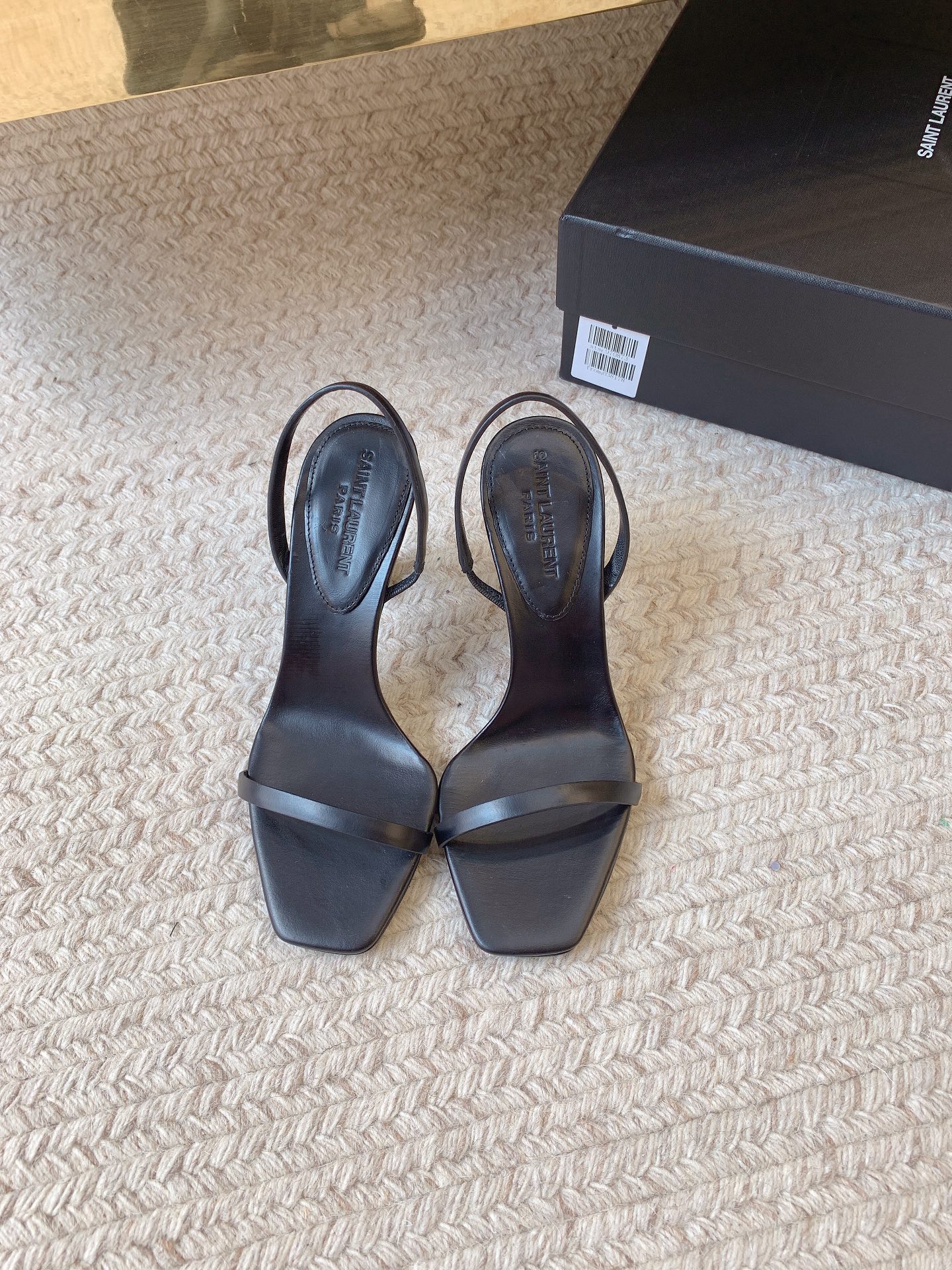 NO:928137,SAIN* LAUREN*SS24 new logo heel-wrapped sandals, original last, top quality material, upper imported cow patent leather/imported cowhide, lining imported sheepskin lining, outsole, genuine leather, heel height 8.5cm, size 35-39 (34, 40, 41 customized, non-returnable, non-exchangeable), high heels, saint laurent, sandals, high heels, cowhide, sheepskin, Leather soles19860909SAIN* LAUREN*SS24新款logo跟裹皮凉鞋 原版套楦 顶级品质 材质 鞋面进口牛漆皮/进口牛皮 内里进口羊皮里 大底真皮大底 跟高8.5cm 码数35-39（34、40、41定做不退不换）,高跟鞋,saint laurent,sandals,high heels,cowhide,sheepskin,Leather soles,Women's Shoes