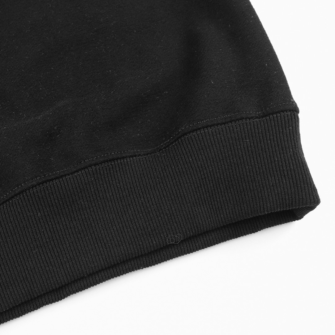 供货价:💰90 ♦️另有升级版本💰105
Mlb- ny 洋基队新款粉色爱心冬季加绒加厚圆领卫衣

【高端冬季加绒卫衣系列】
本款甄选530g银狐绒加厚面料 区别市场便宜货200g低廉单薄品质 软糯亲肤 超级保暖 不起球不褪色不变形 质量超级好，柔软的让你爱不释手，布料挺实，绝对厚实，打底单穿都是百搭，绝绝子百搭！

宽松版型，大厂做工，各个细节走线都做到了极致，完美。
全棉罗纹袖口和下摆，稳固贴合，冬季必备单品
细节到位！重工品质！真正品质好款


订制官网原版三标
品♦️另有升级版本到位 放心入手✅
            
Color：黑色/白色
Size：M/L/XL

                    胸围         肩宽       衣长
           M       120          60           70      
           L        125          62           72               
           XL      130         64           74  
              
           【注：手工测量 存在1～3 cm 误差】