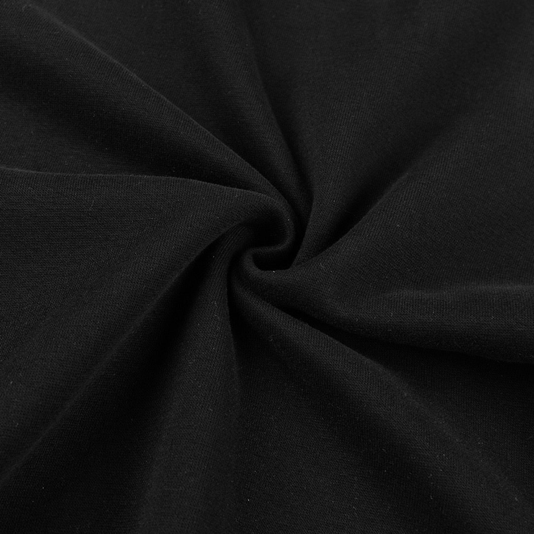 供货价:💰90 ♦️另有升级版本💰105
Mlb- ny 洋基队新款粉色爱心冬季加绒加厚圆领卫衣

【高端冬季加绒卫衣系列】
本款甄选530g银狐绒加厚面料 区别市场便宜货200g低廉单薄品质 软糯亲肤 超级保暖 不起球不褪色不变形 质量超级好，柔软的让你爱不释手，布料挺实，绝对厚实，打底单穿都是百搭，绝绝子百搭！

宽松版型，大厂做工，各个细节走线都做到了极致，完美。
全棉罗纹袖口和下摆，稳固贴合，冬季必备单品
细节到位！重工品质！真正品质好款


订制官网原版三标
品♦️另有升级版本到位 放心入手✅
            
Color：黑色/白色
Size：M/L/XL

                    胸围         肩宽       衣长
           M       120          60           70      
           L        125          62           72               
           XL      130         64           74  
              
           【注：手工测量 存在1～3 cm 误差】