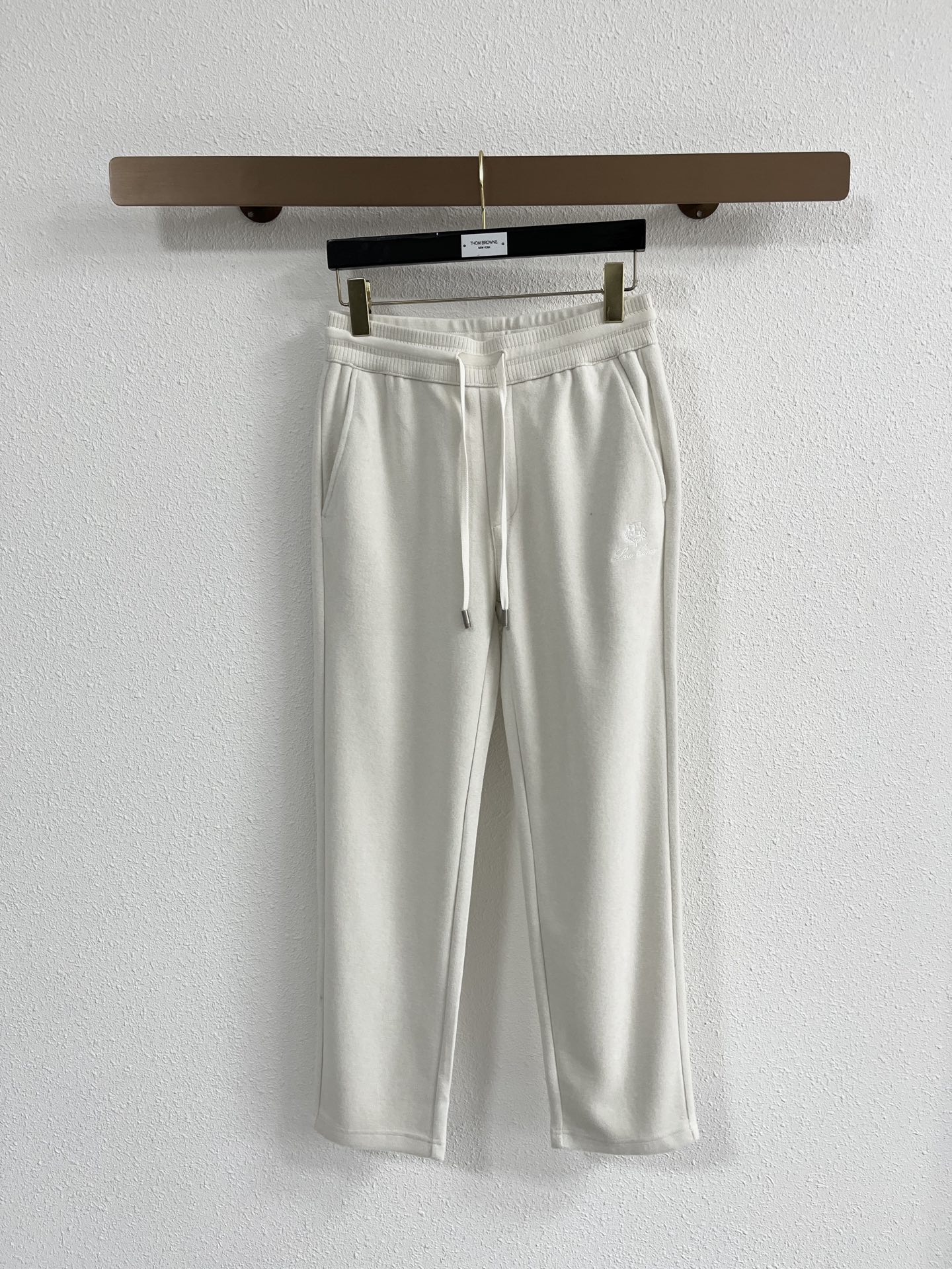 lp🆕 秋冬 ，保暖有型高密度毛巾面混纺松紧腰直脚休闲裤 经典百搭 标志刺绣的点缀，松紧腰抽绳 合体的剪