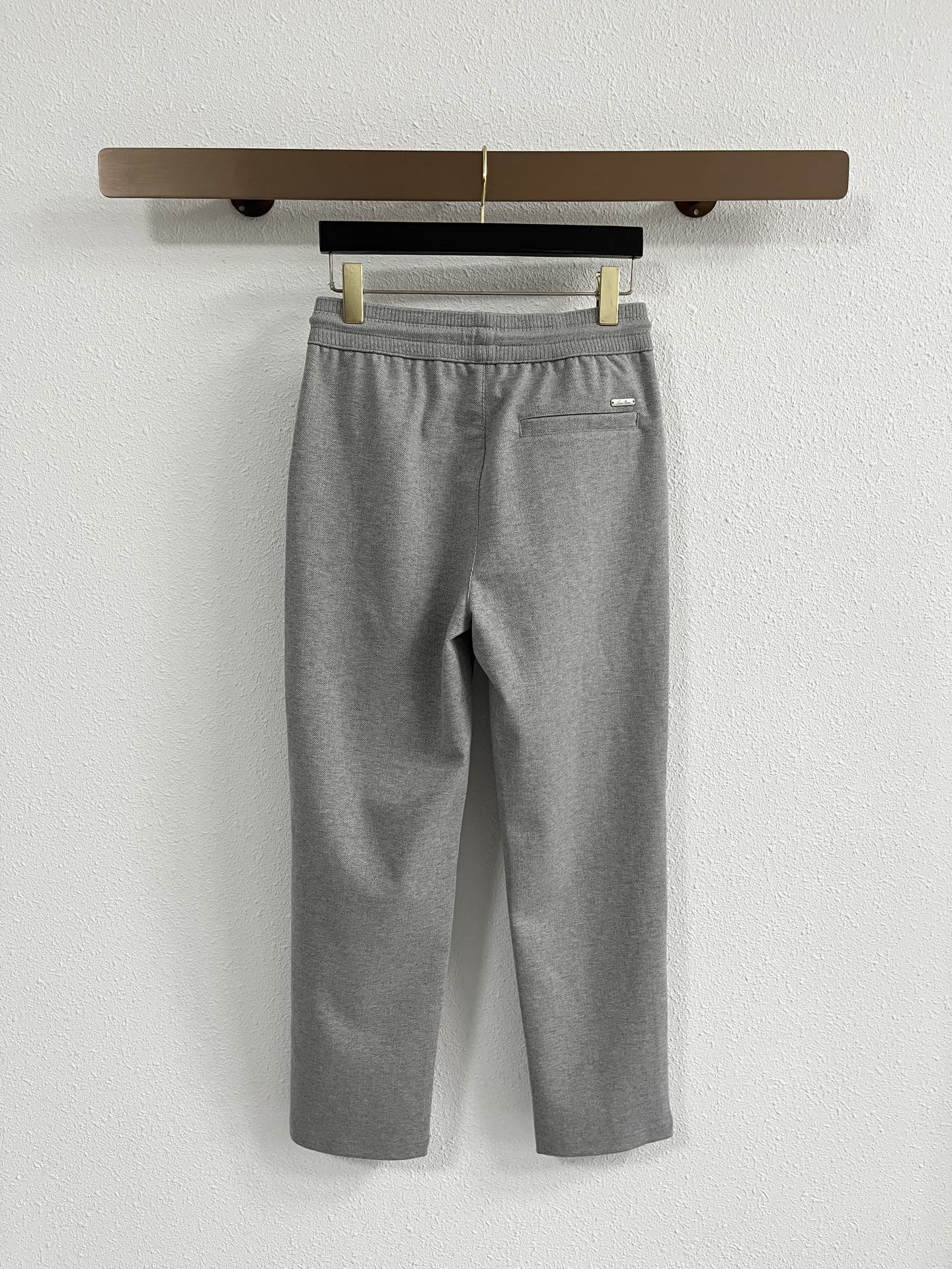 Lo*ro Pi*na诺 u翩雅 2025秋冬 全品相订单，保暖有型 羊毛呢混纺松紧腰直脚休闲裤 经典百