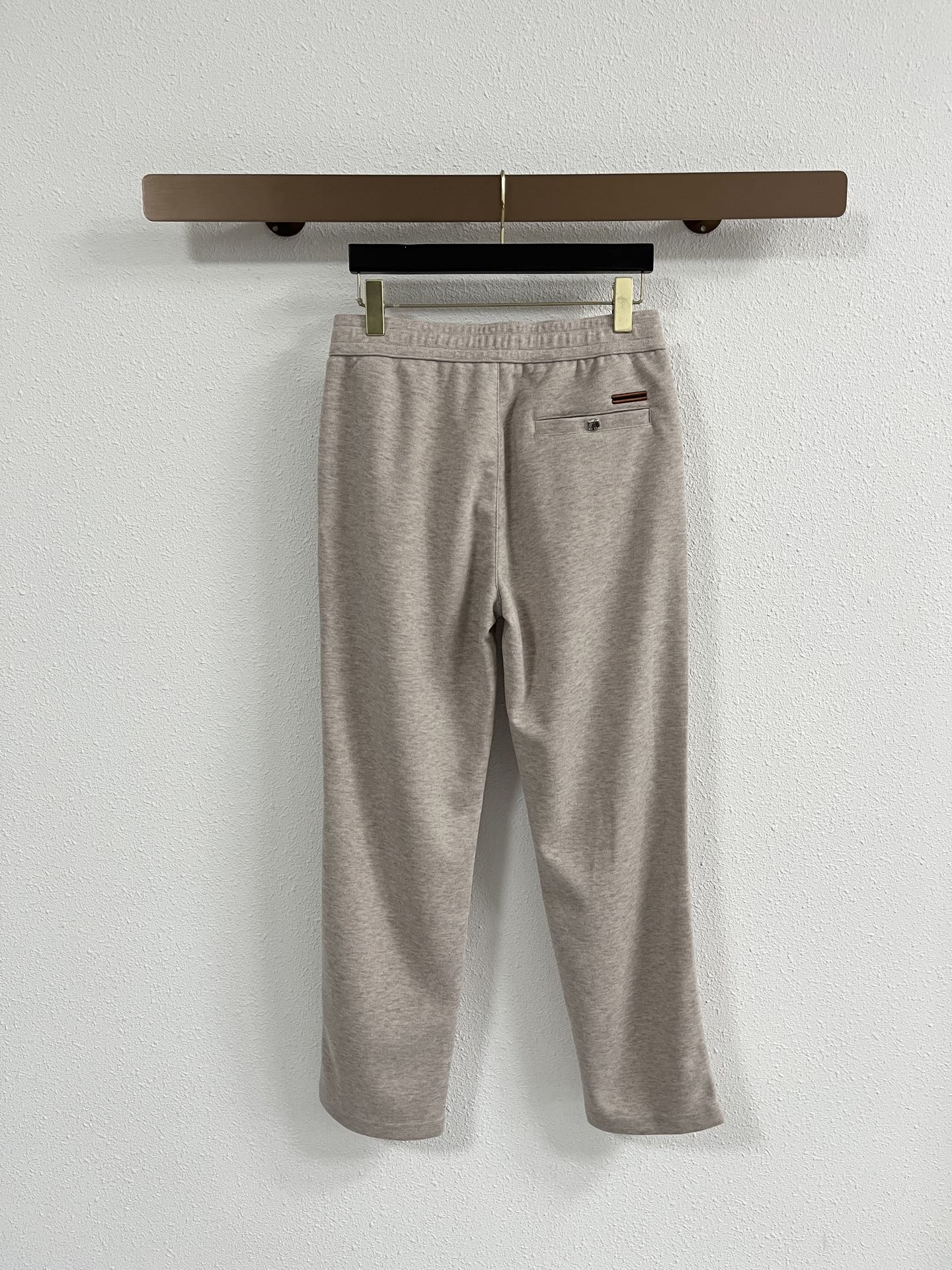 Zz杰尼*亚🔥秋冬新款男士直筒运动裤，羊绒羊毛混纺面料、三标齐、松紧腰抽绳、两侧拉链口袋设计，合体的裁剪