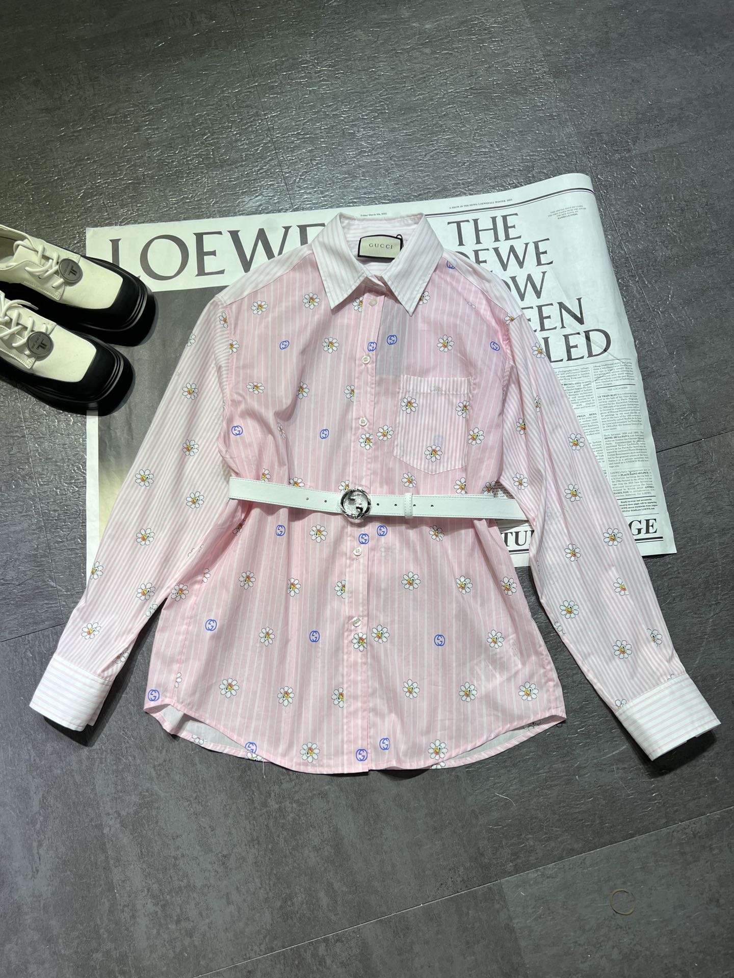 zedqeGUCCI古驰条纹棉质衬衫出货，定制面料，一件衬衣3种花型面料拼接而成，配腰带成套出，薄面料，嫩粉色，减龄显白，大货SML