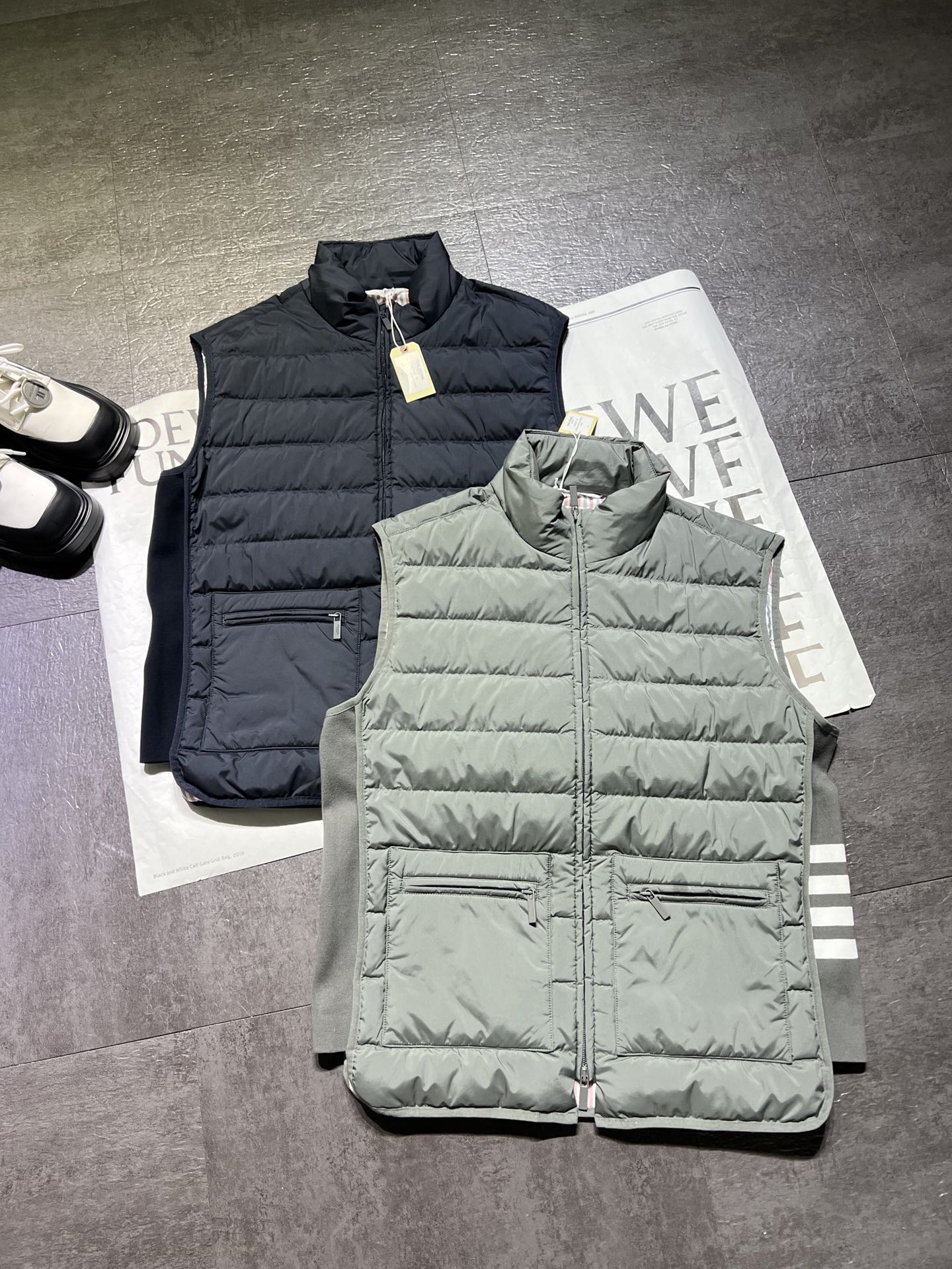 “High-Quality Women’s Clothing: THOM BROWN Nylon Velvet Vests for Men and Women” - 图片 3
