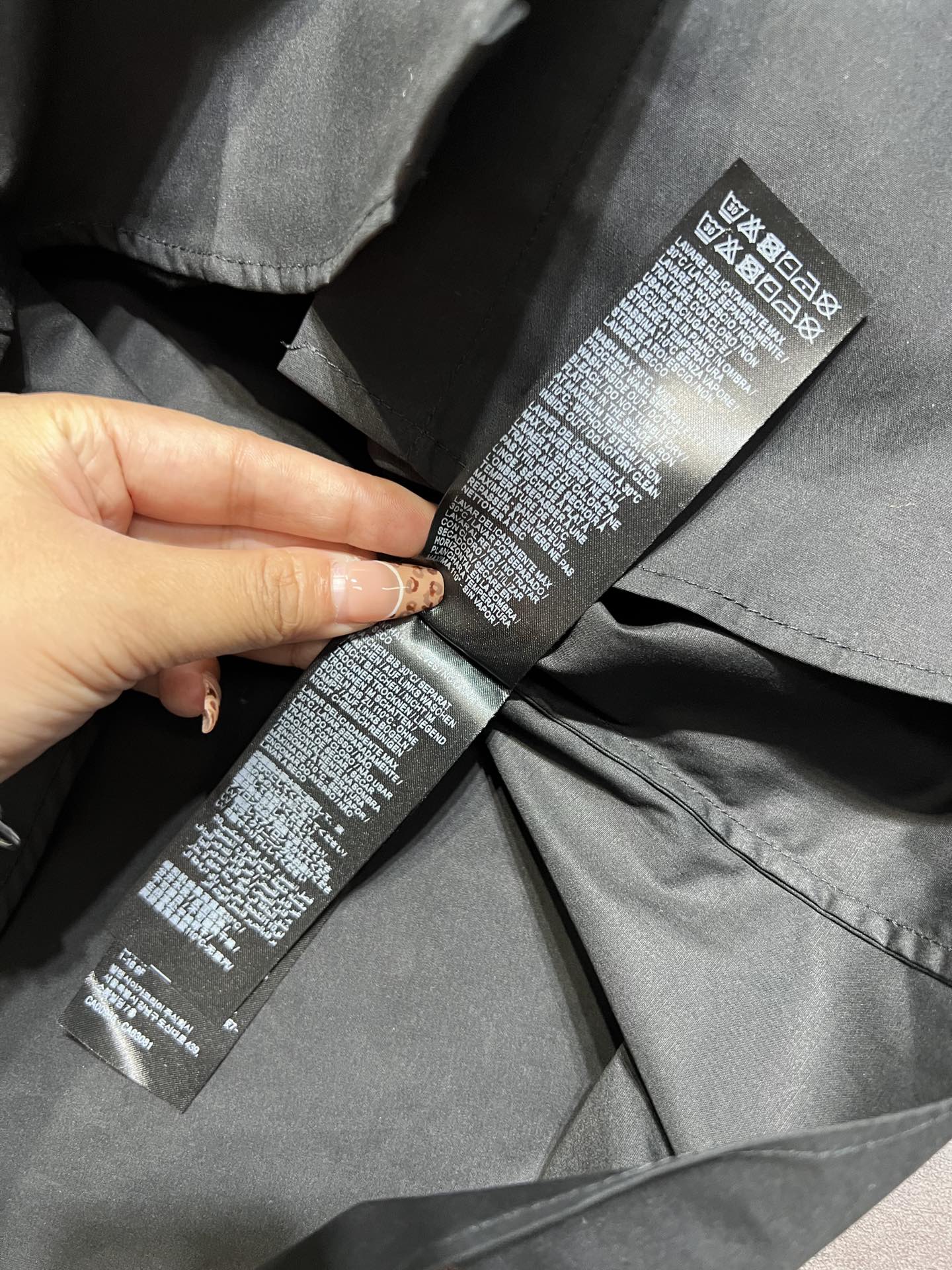 High-Quality Women’s Clothing: Balenticia*g Parisian Style Shirt with Unique Design and Premium Fabric - 图片 8